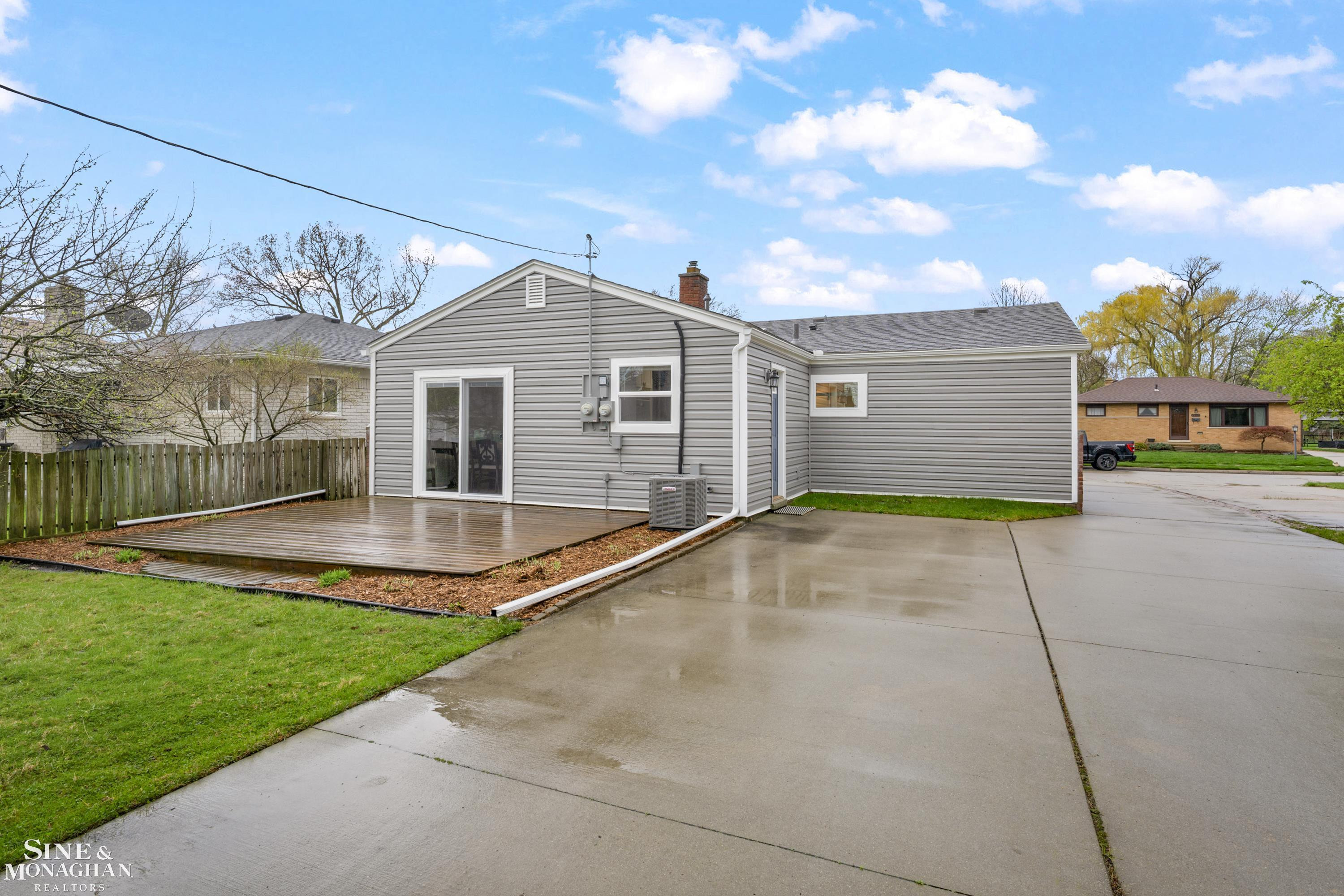 28008 Elba Street, Saint Clair Shores, MI 48081 — Photo 29