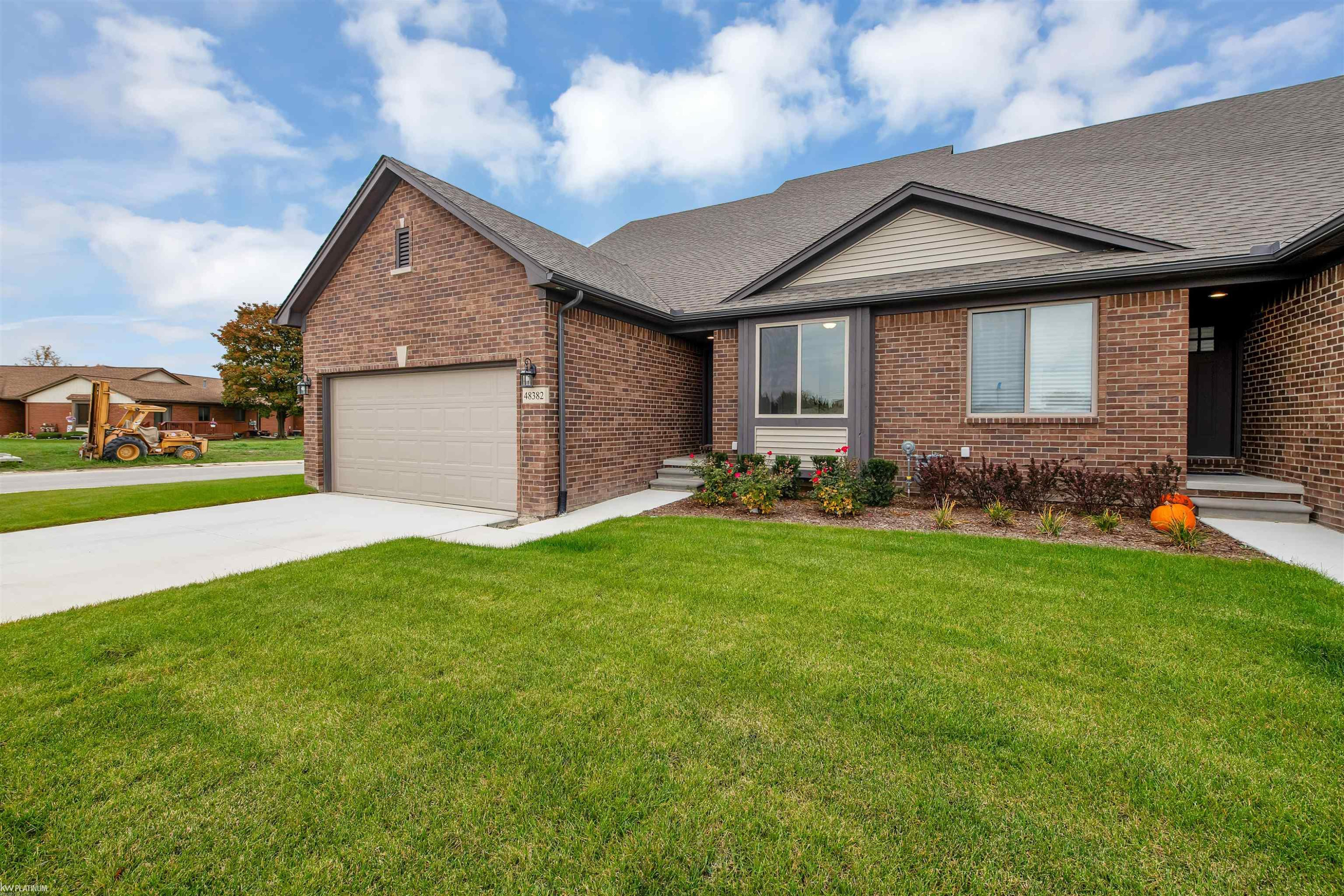 48382 Applegrove Lane, New Baltimore, MI — Photo 2