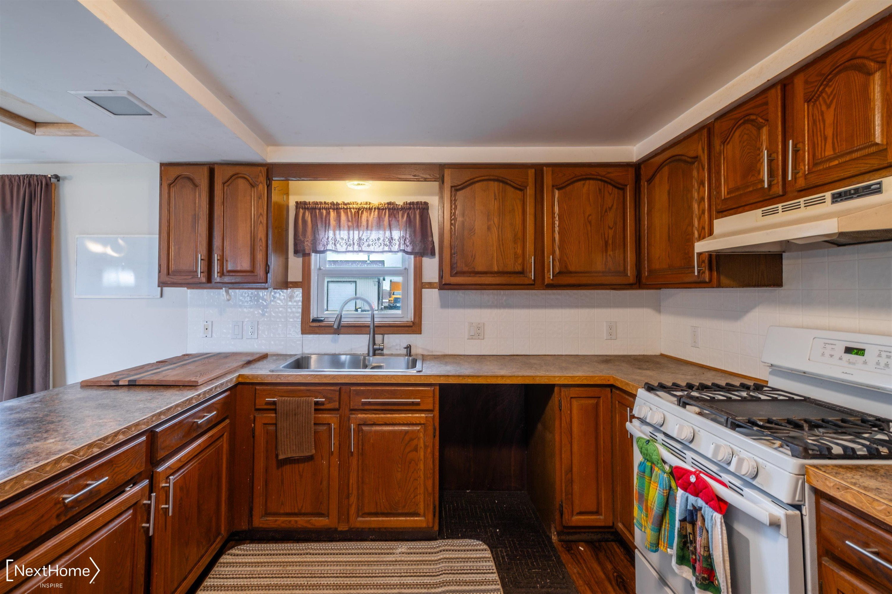 5821 E M 21 Road, Corunna, MI 48817 — Photo 8