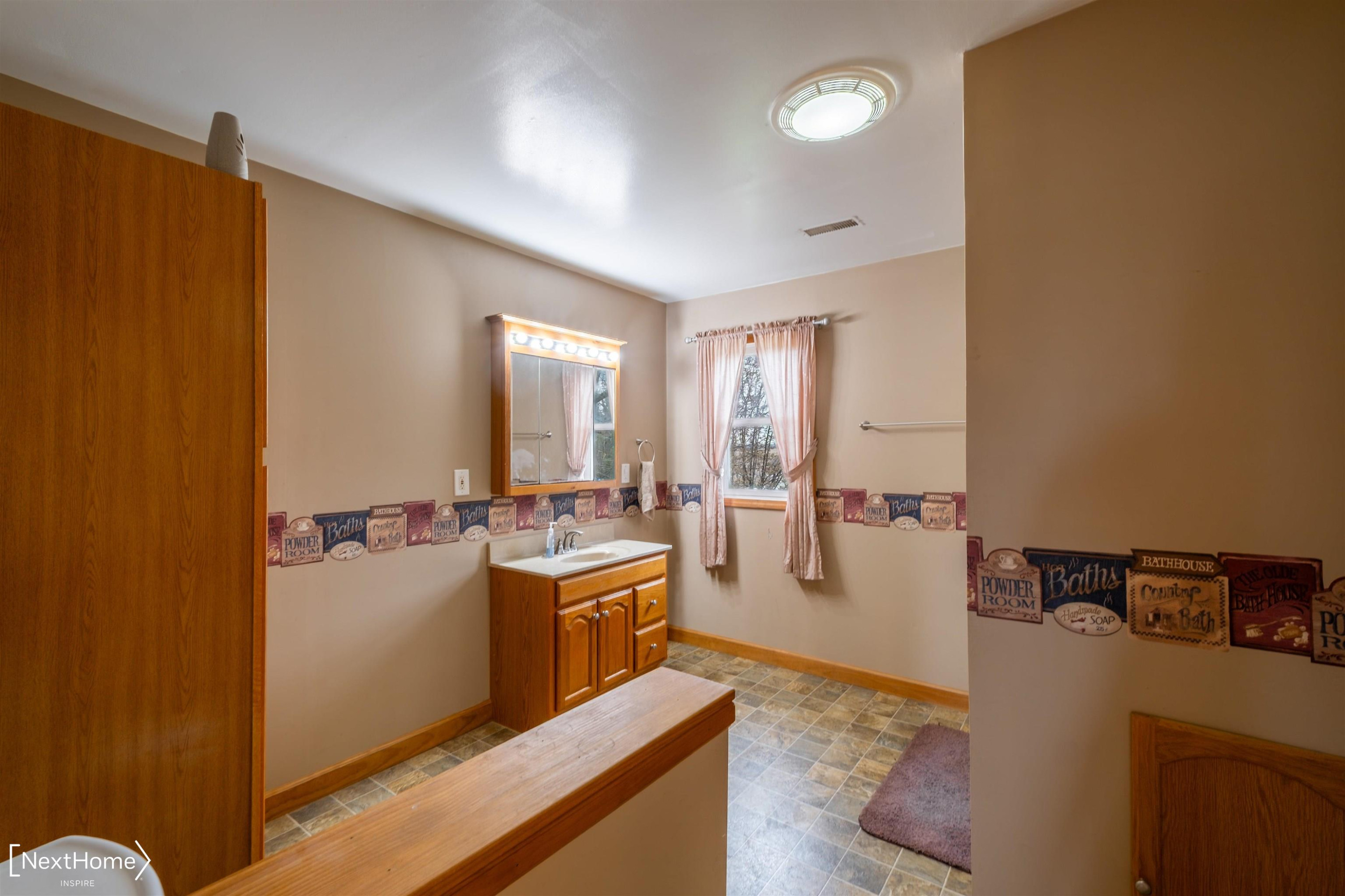 5821 E M 21 Road, Corunna, MI 48817 — Photo 17