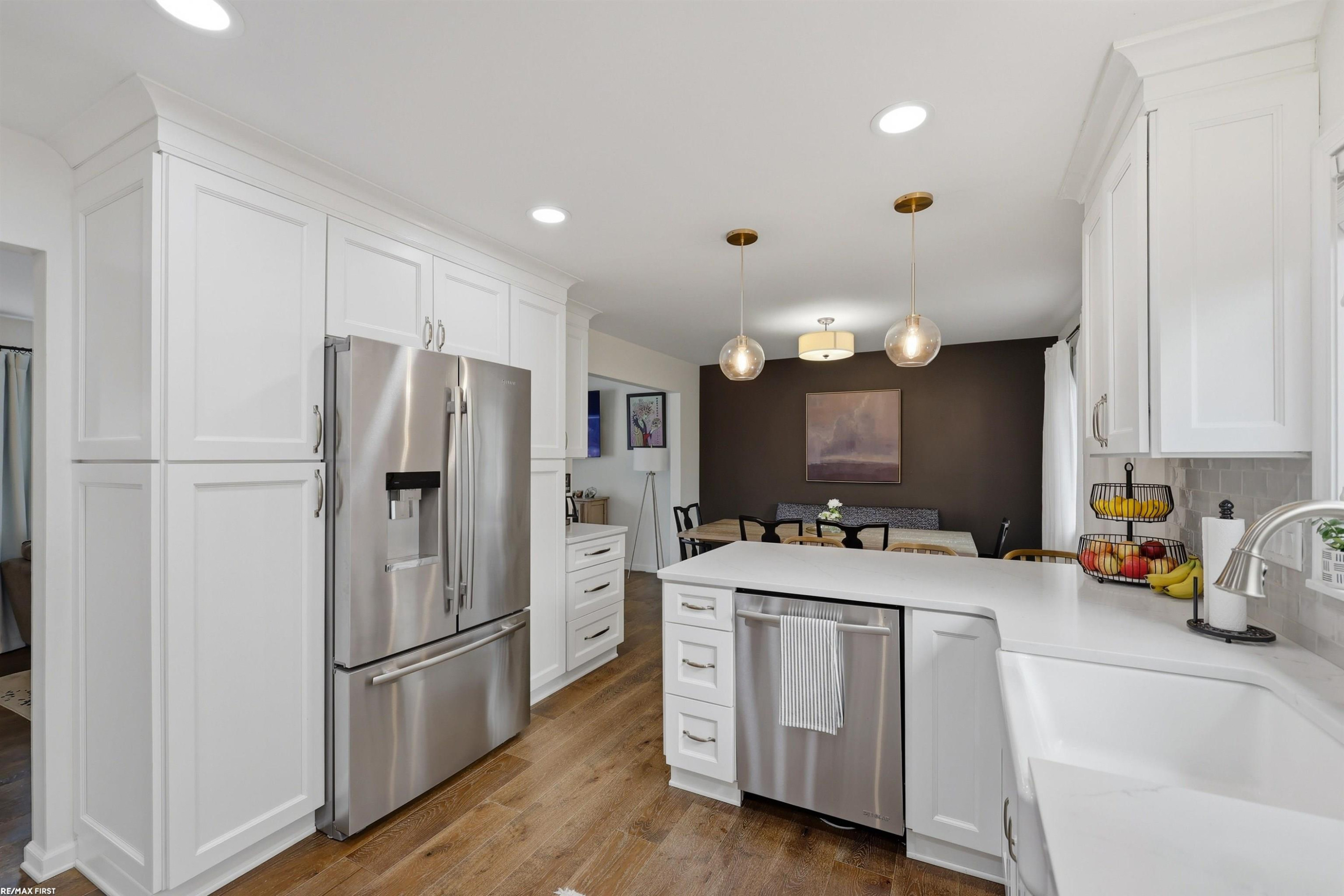 3586 Kings Point Drive, Troy, MI 48083 — Photo 12