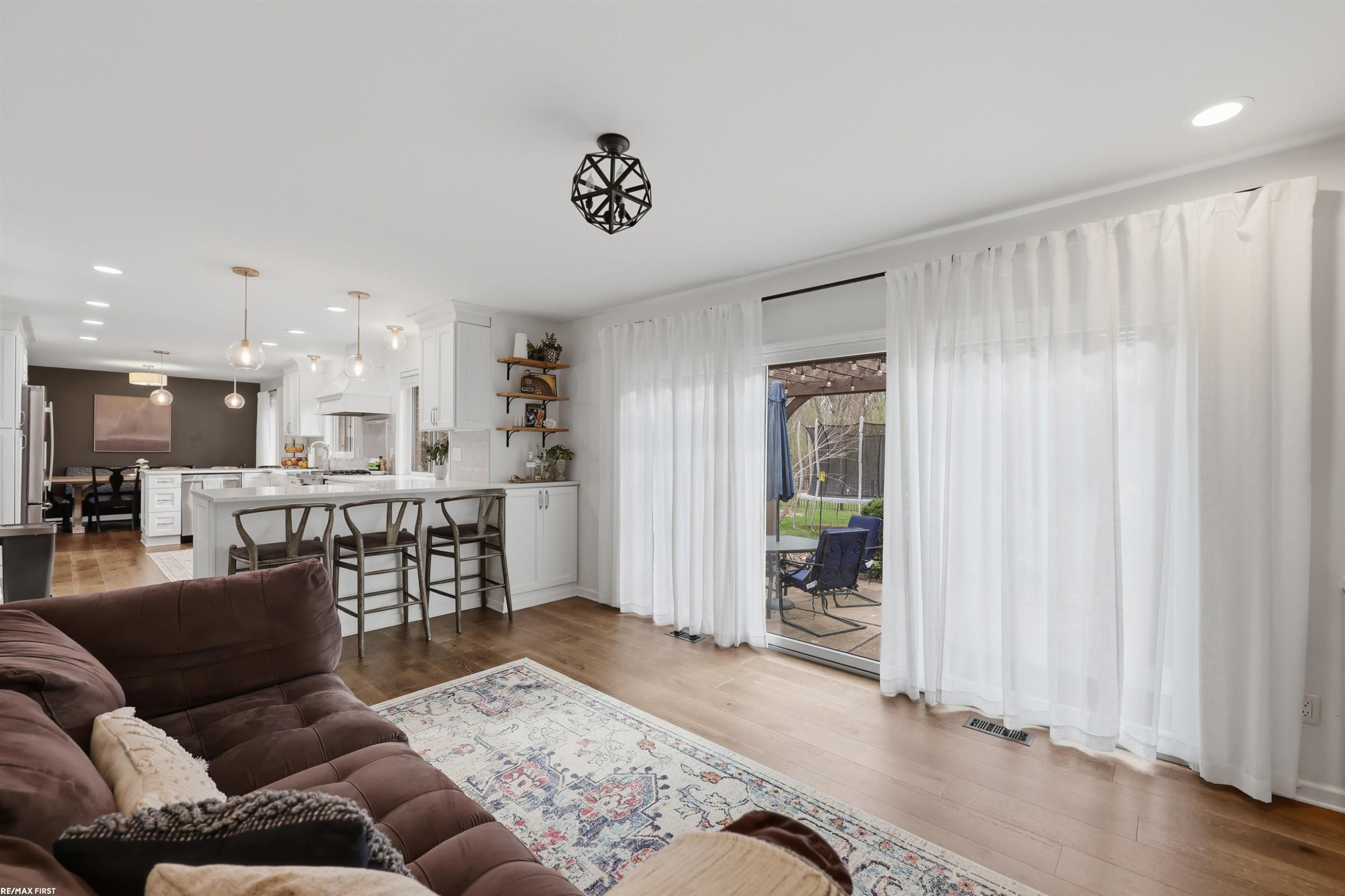 3586 Kings Point Drive, Troy, MI 48083 — Photo 16