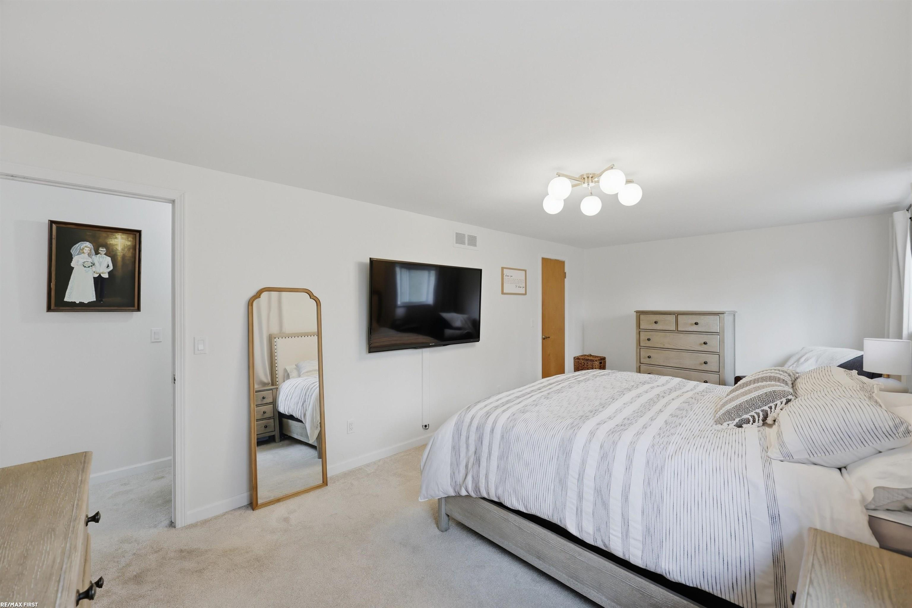 3586 Kings Point Drive, Troy, MI 48083 — Photo 30