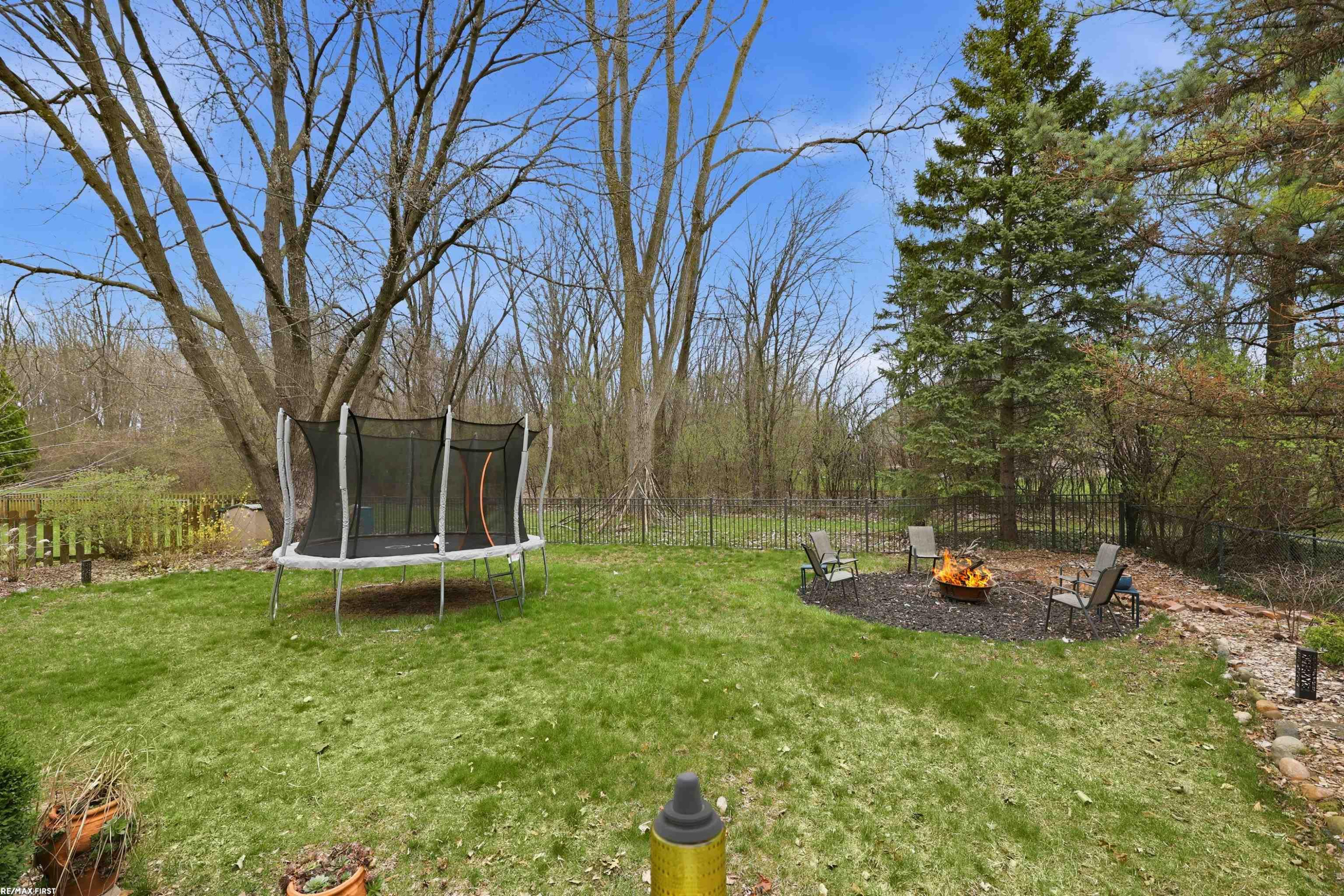 3586 Kings Point Drive, Troy, MI 48083 — Photo 39