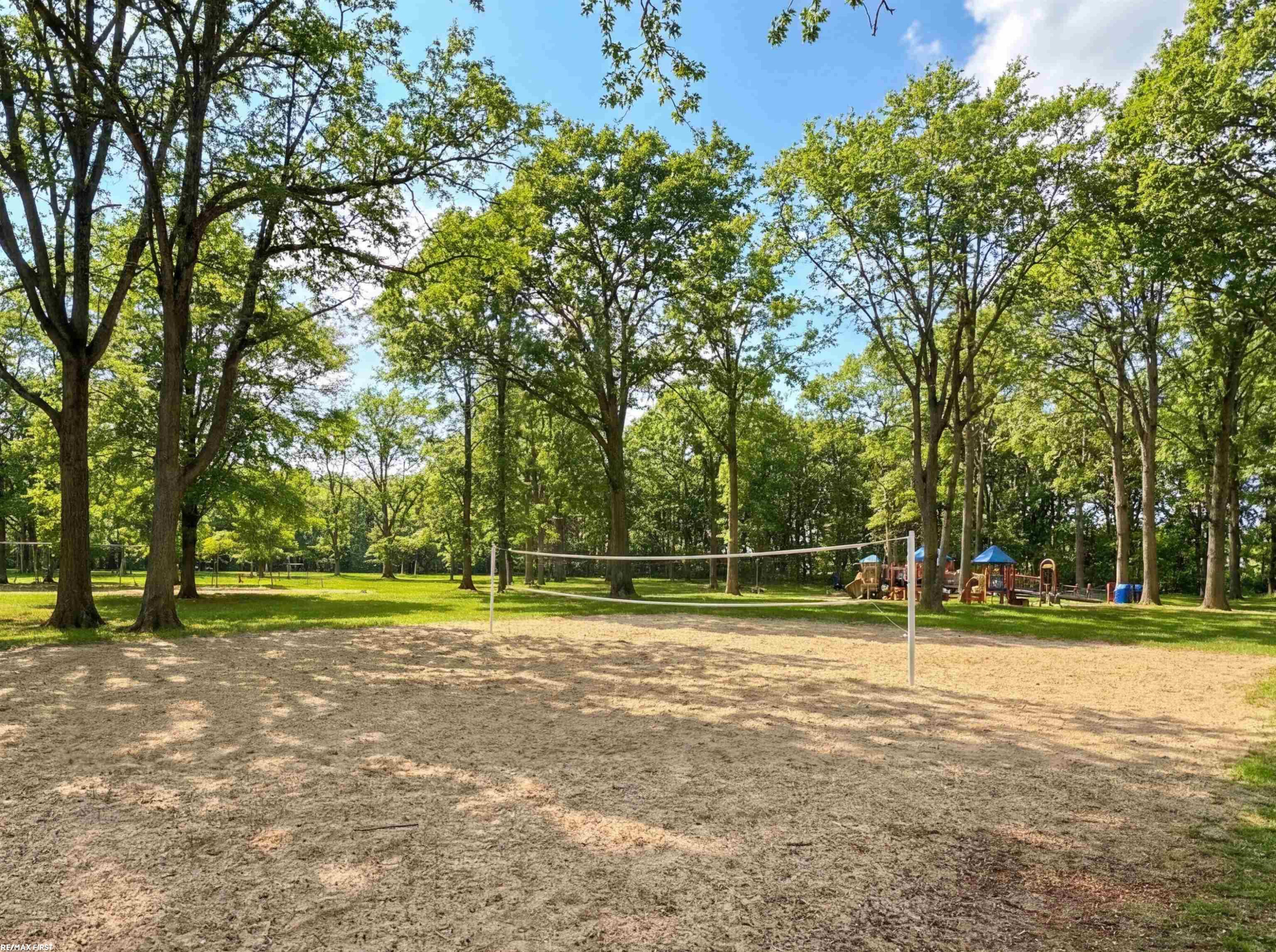 3586 Kings Point Drive, Troy, MI 48083 — Photo 50
