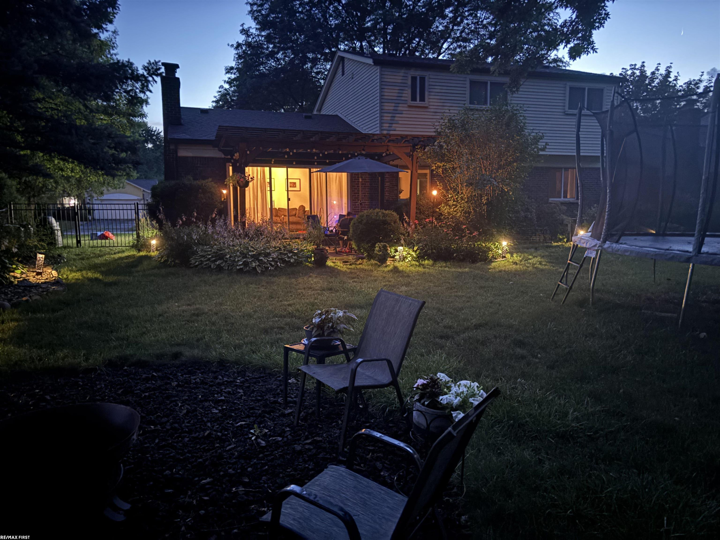3586 Kings Point Drive, Troy, MI 48083 — Photo 51