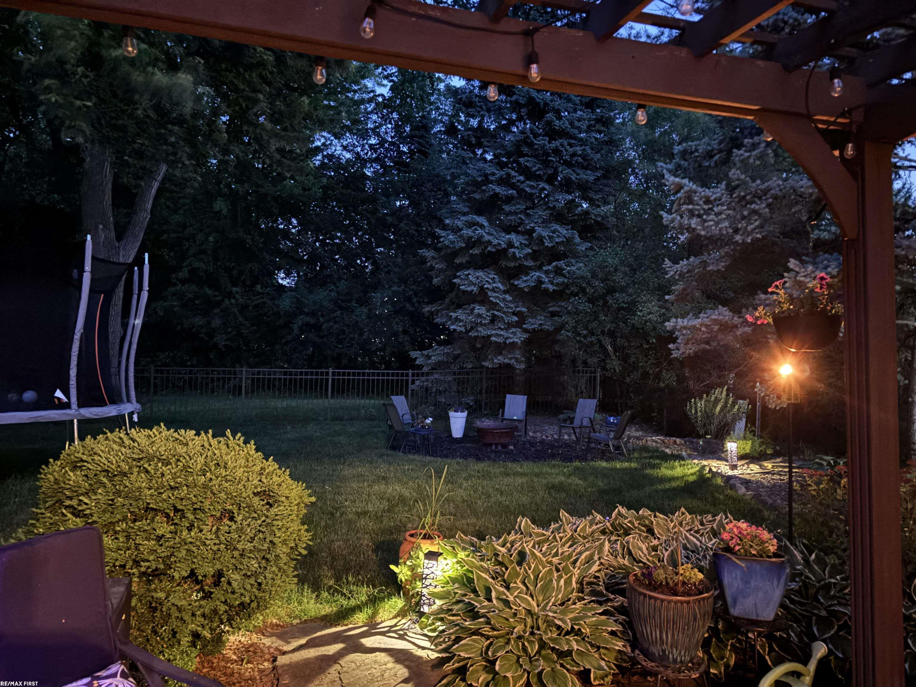 3586 Kings Point Drive, Troy, MI 48083 — Photo 52