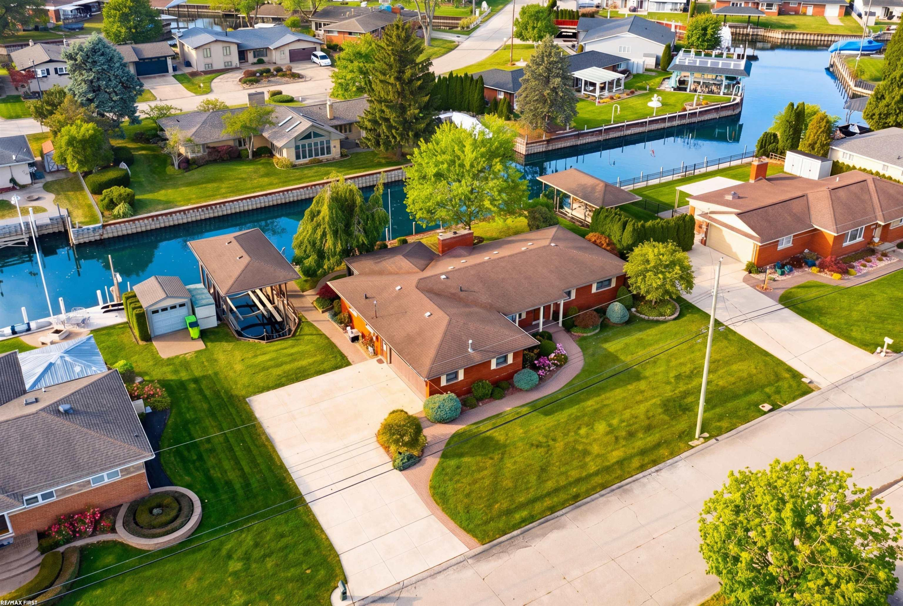 38151 SEAWAY Court, MI — Photo 4