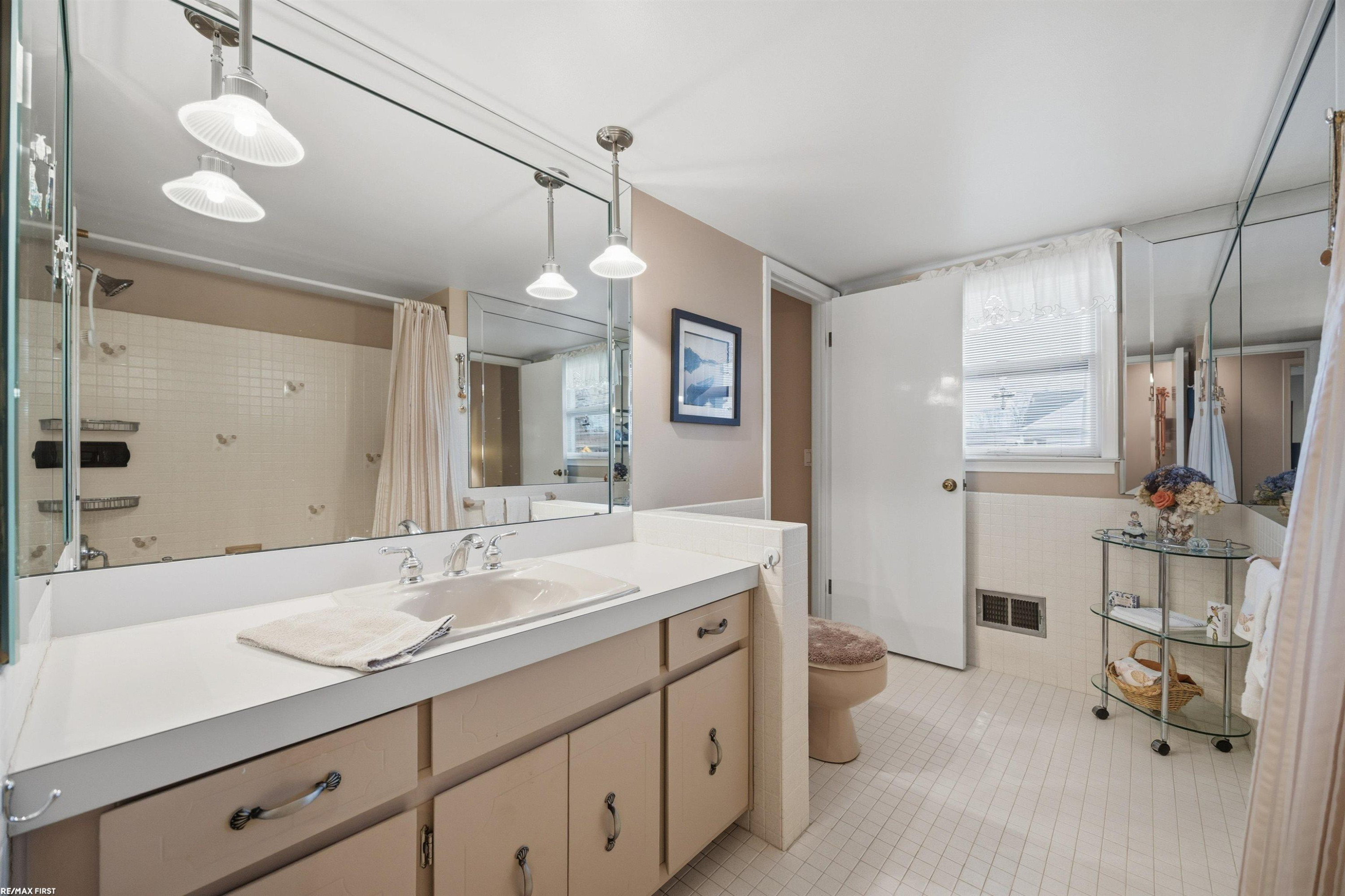 38151 SEAWAY Court, MI — Photo 15