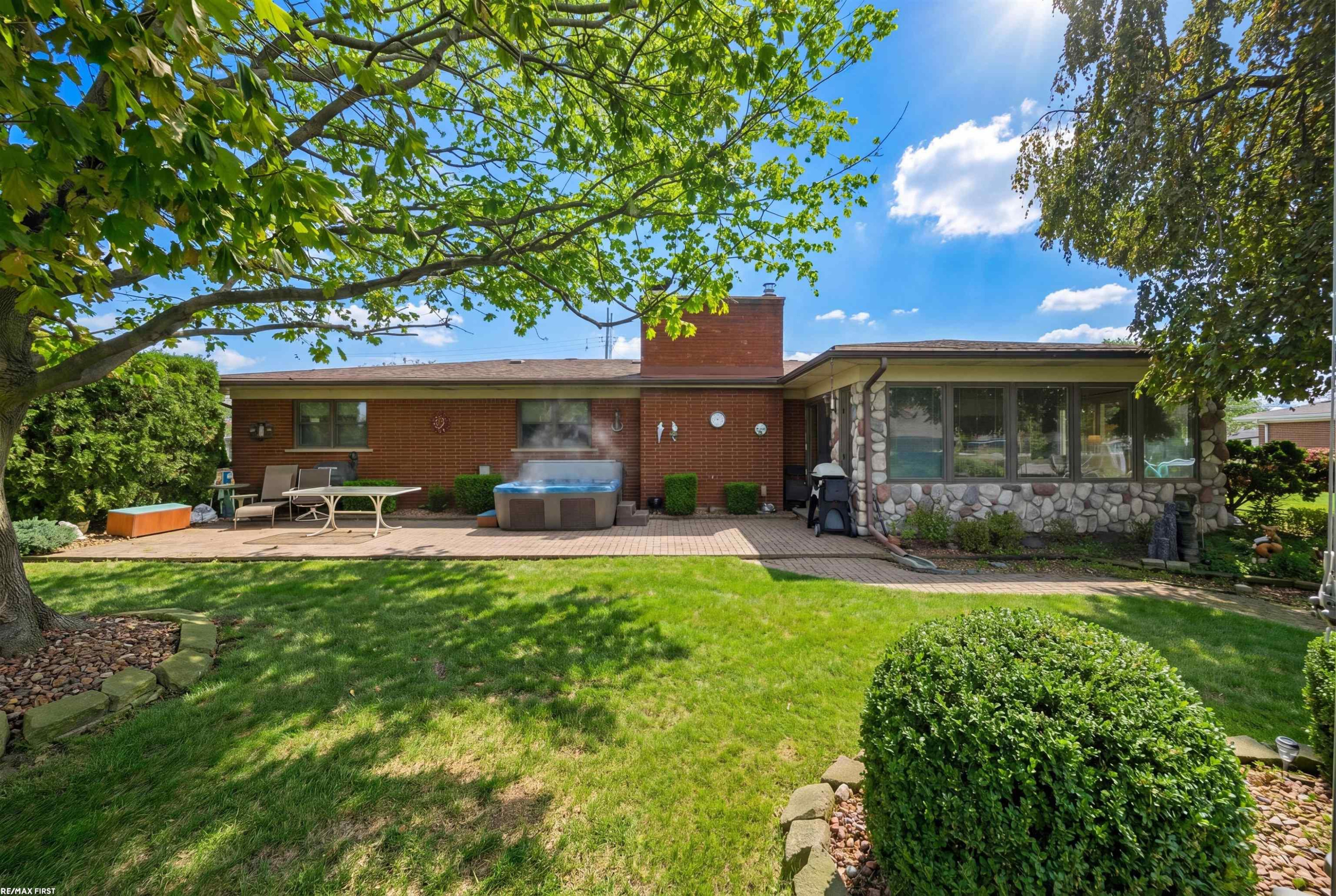38151 SEAWAY Court, MI — Photo 29