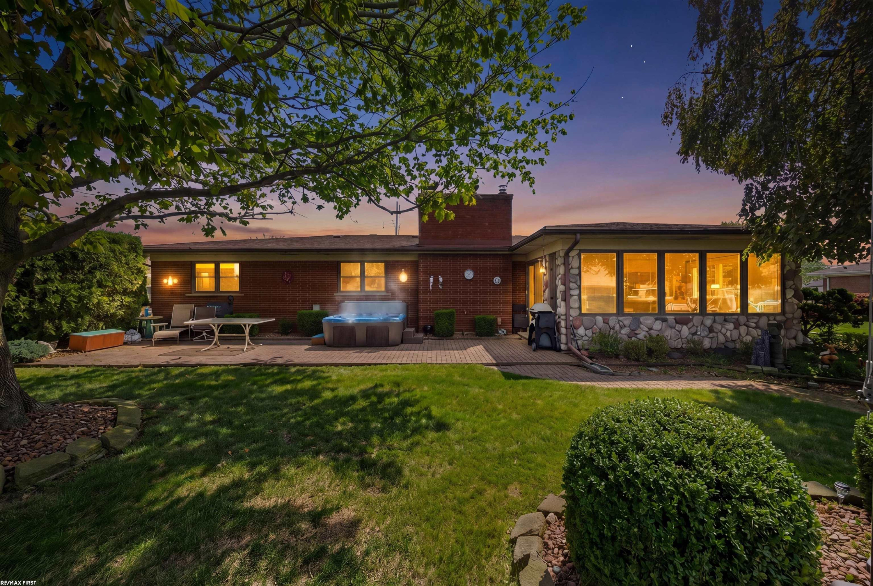 38151 SEAWAY Court, MI — Photo 31