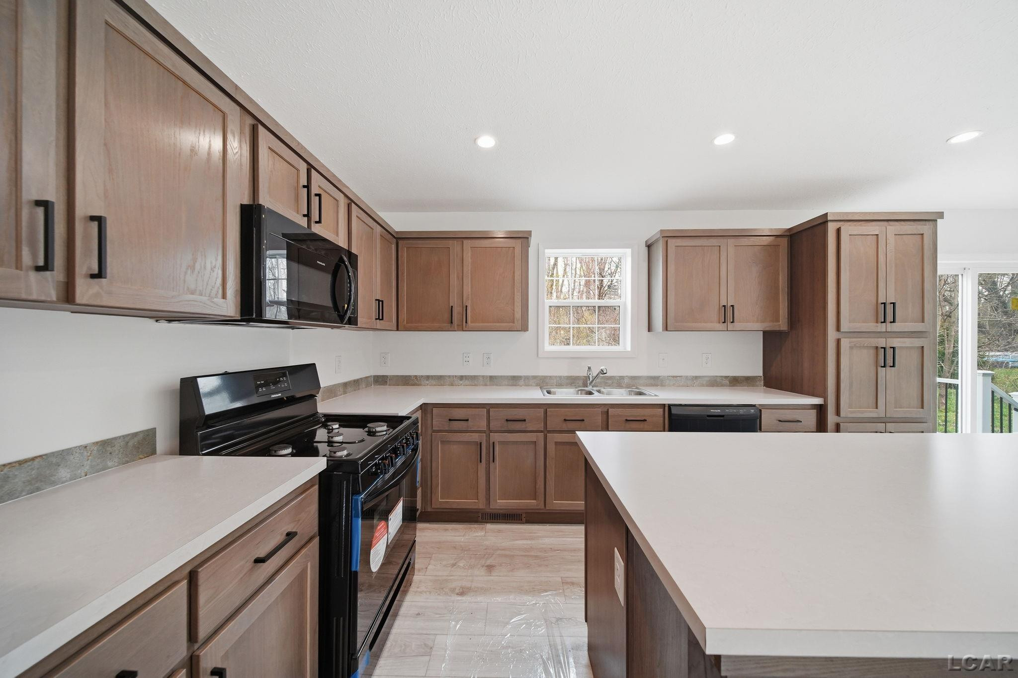4762 Hooks Mill Drive, Adrian, MI 49221 — Photo 8