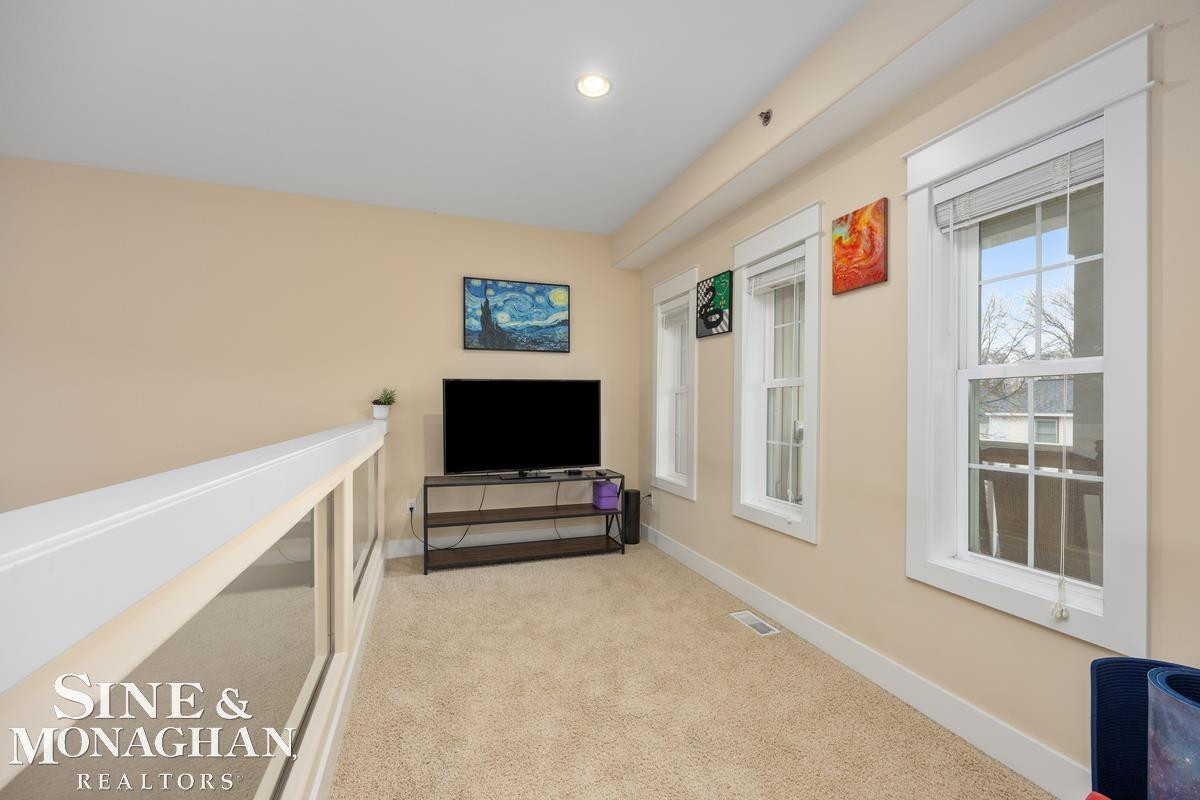 503 Adams Avenue, Grand Haven, MI, 49417