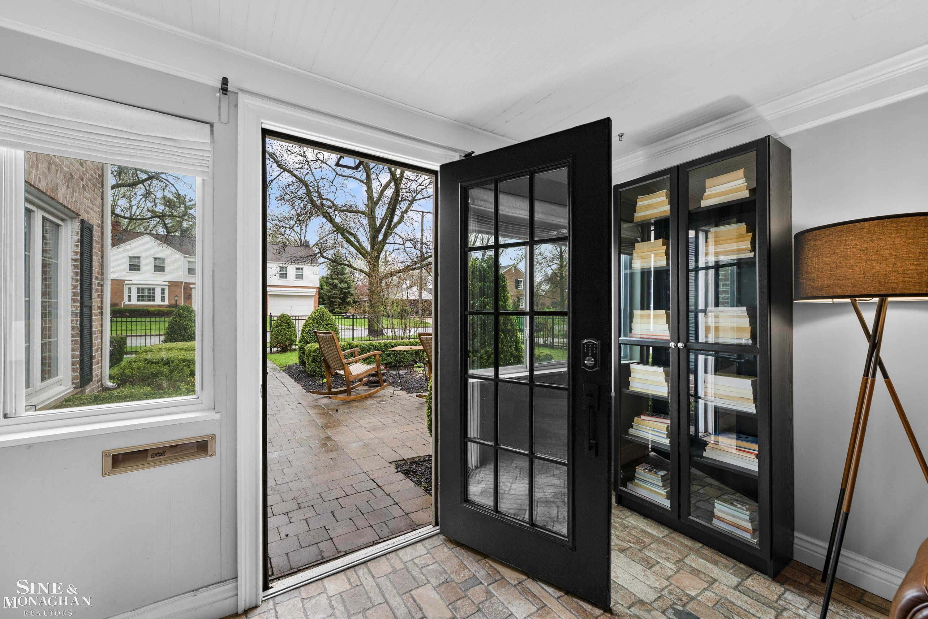 1101 Grayton Street, Grosse Pointe Park, MI 48230 — Photo 4