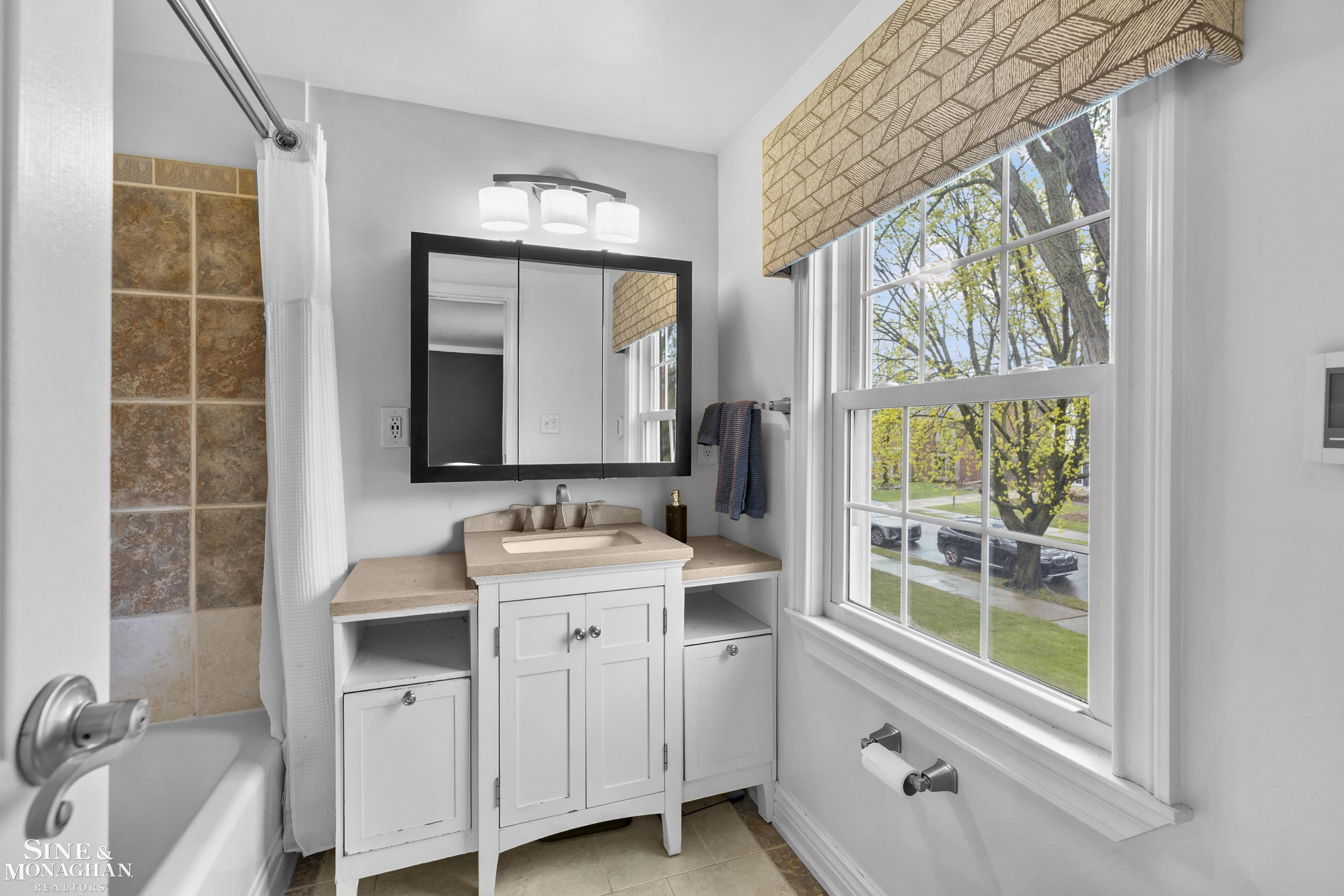 1101 Grayton Street, Grosse Pointe Park, MI 48230 — Photo 35