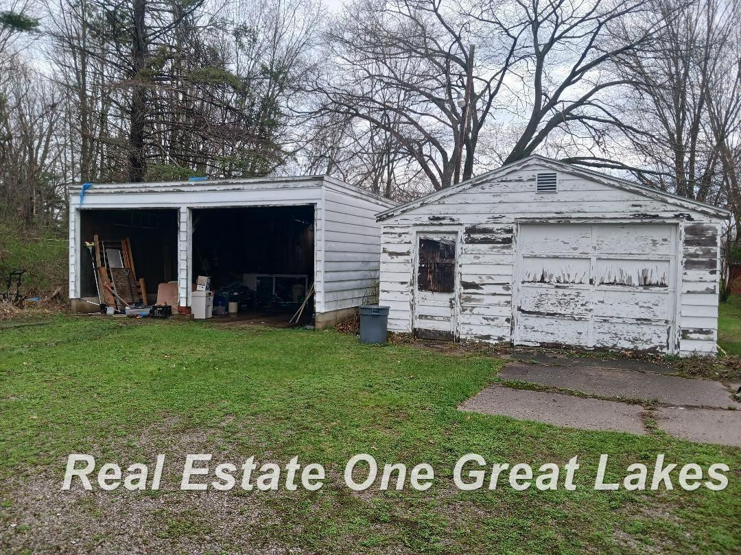 309 E North Street, Saint Charles, MI 48655 — Photo 3