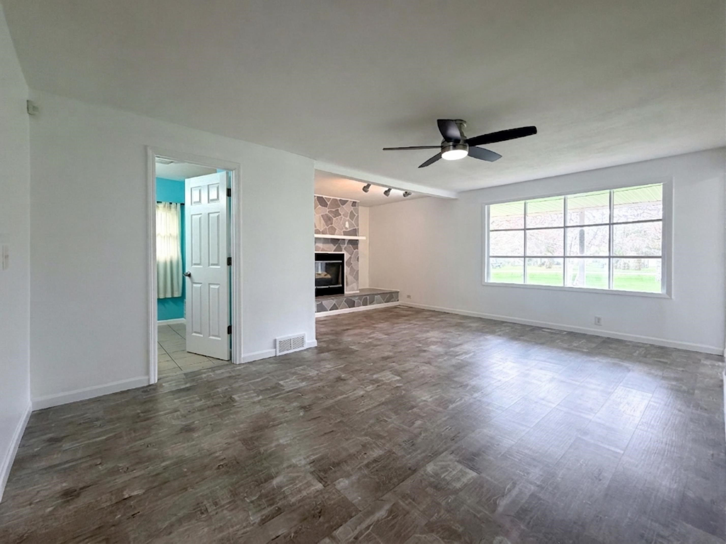 5468 Hubbard Drive, Flint, MI 48506 — Photo 8