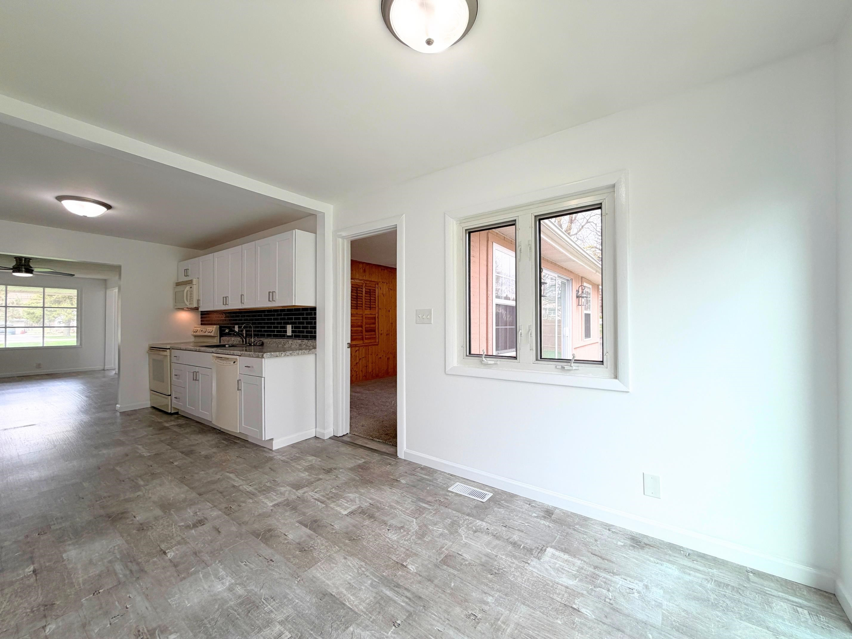 5468 Hubbard Drive, Flint, MI 48506 — Photo 14