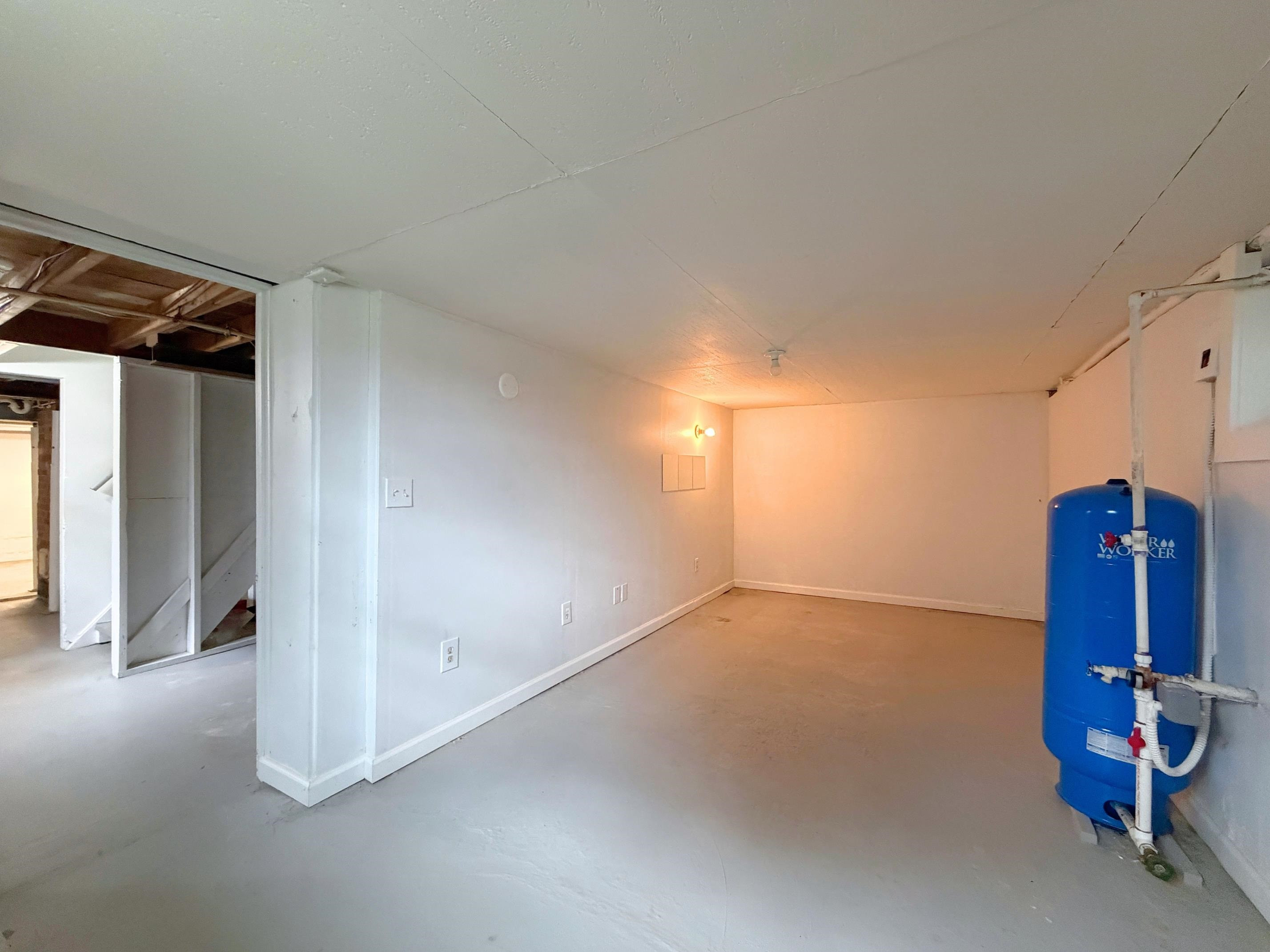 5468 Hubbard Drive, Flint, MI 48506 — Photo 34