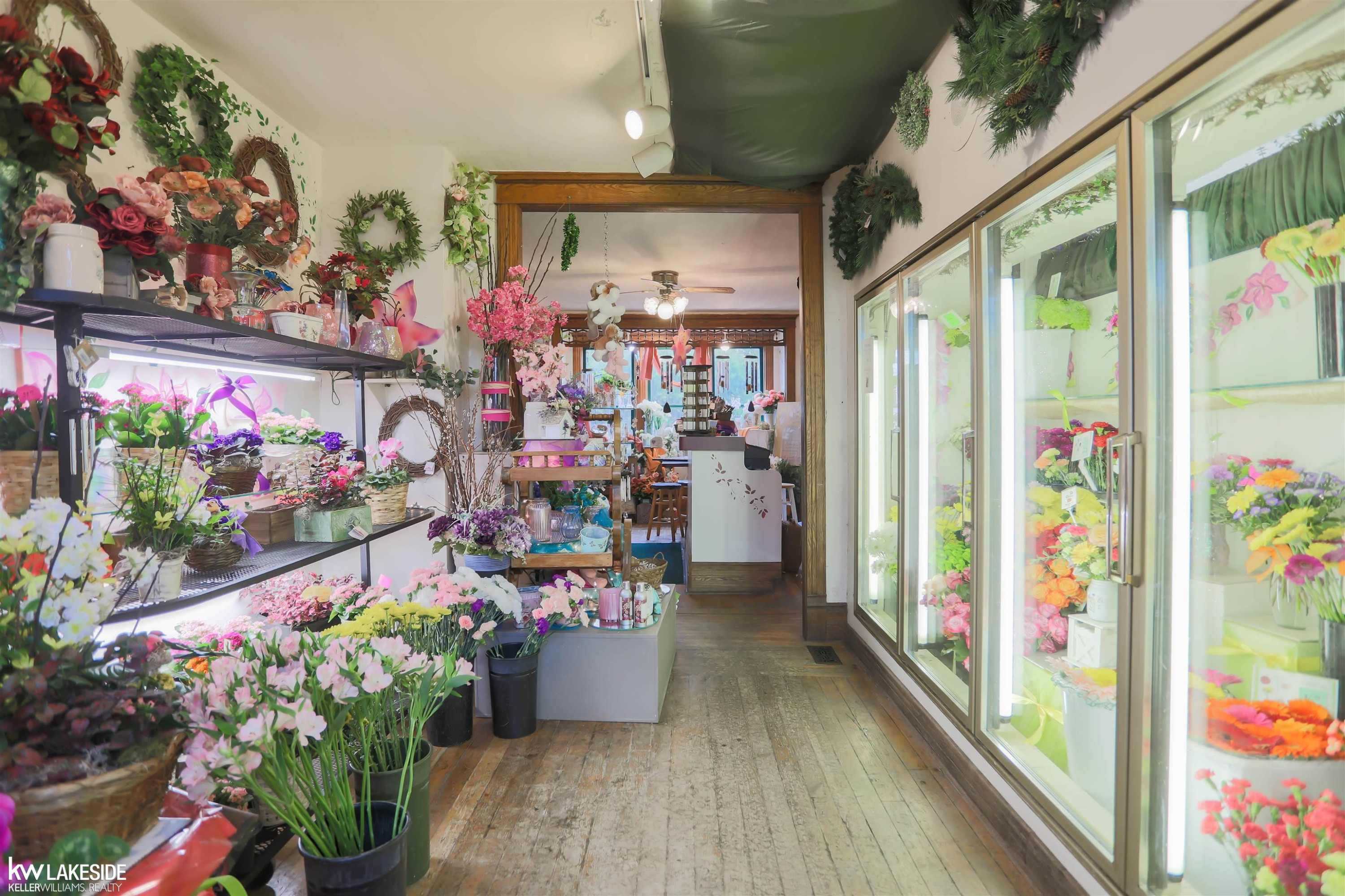 305 S Main Street, MI 48065 — Photo 17