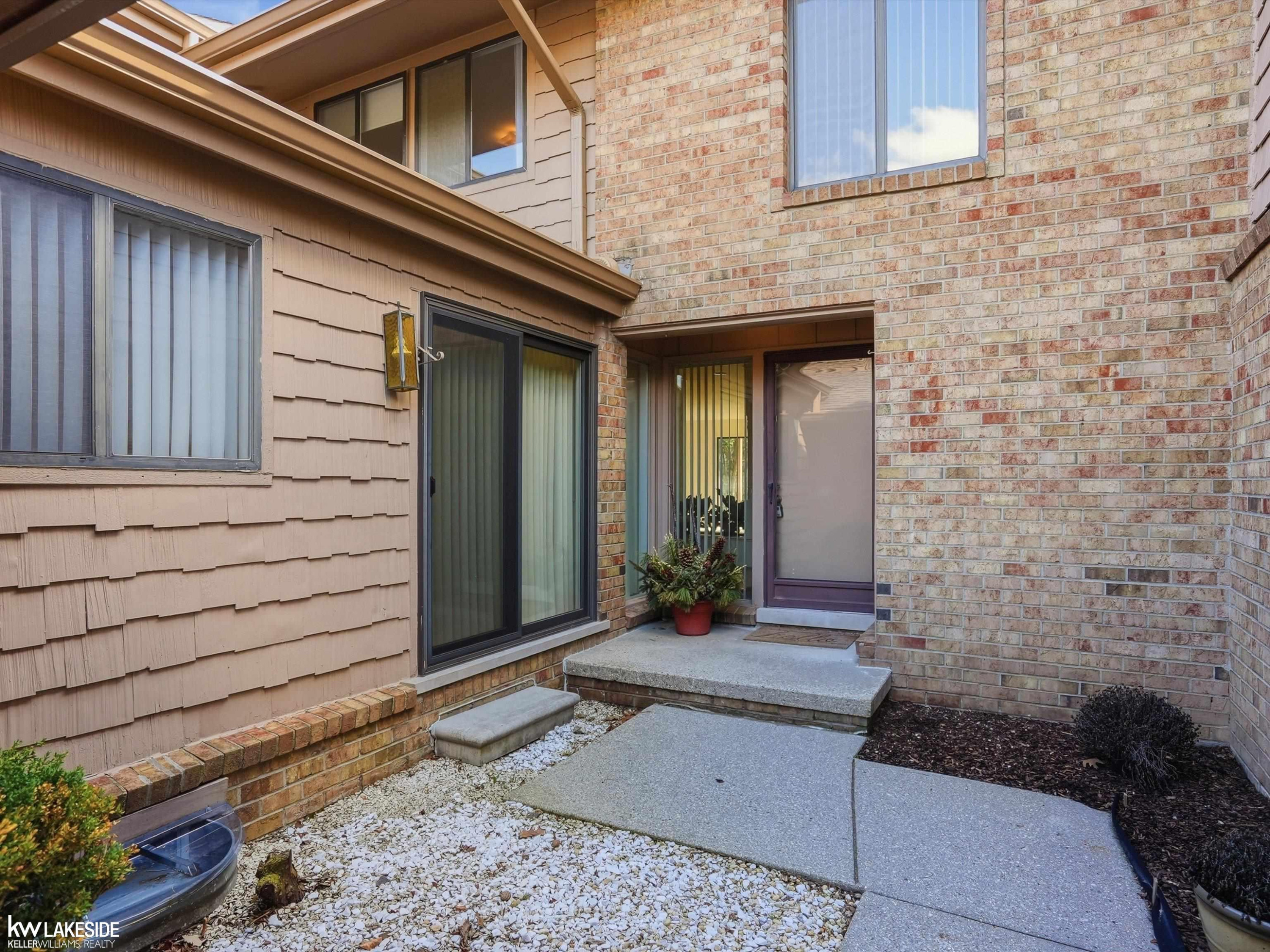 7134 BRIDGE Way, West Bloomfield, MI — Photo 2
