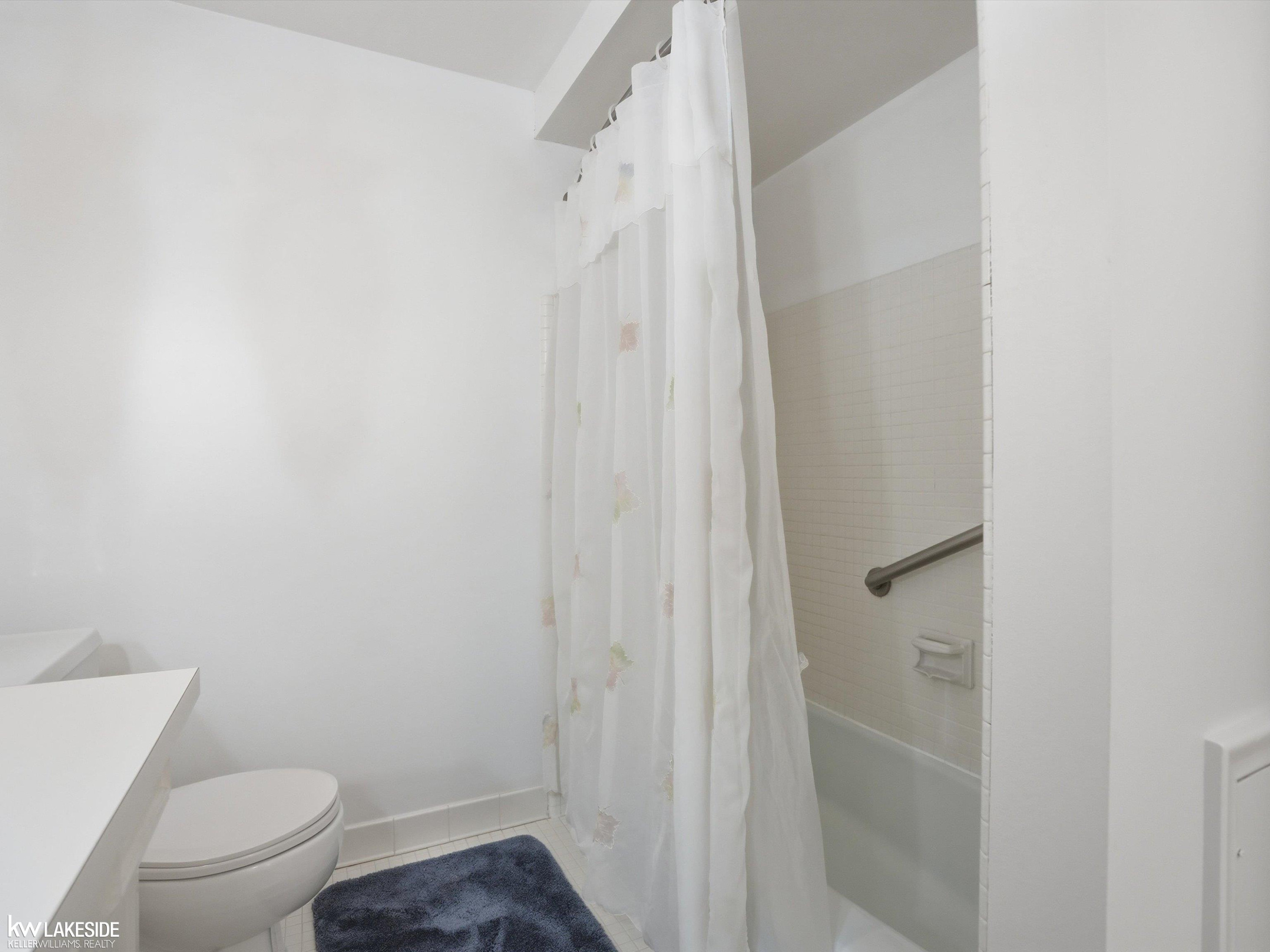 7134 BRIDGE Way, West Bloomfield, MI — Photo 23