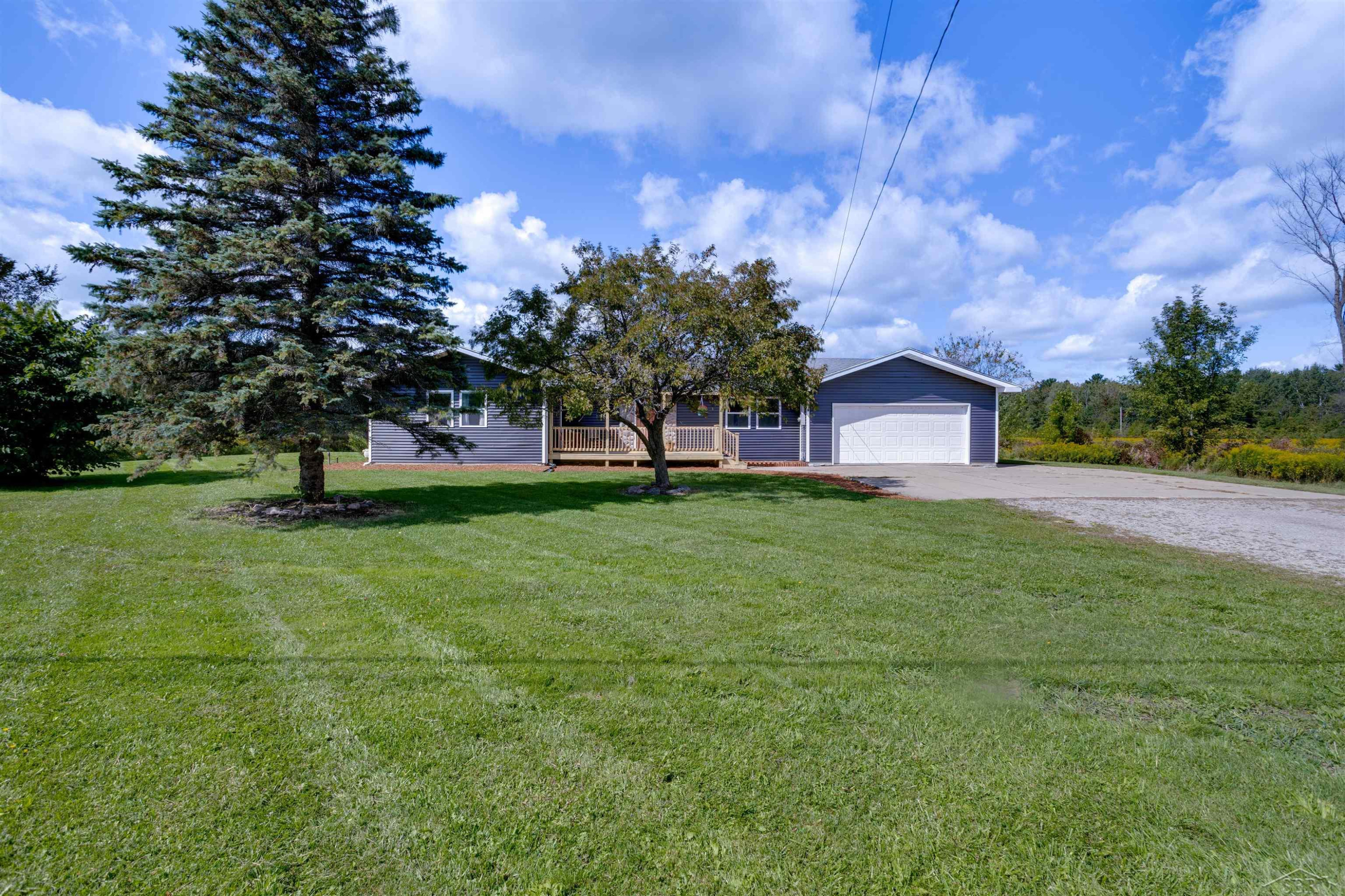 3411 N Eastman Road, Midland, MI 48642 — front exterior