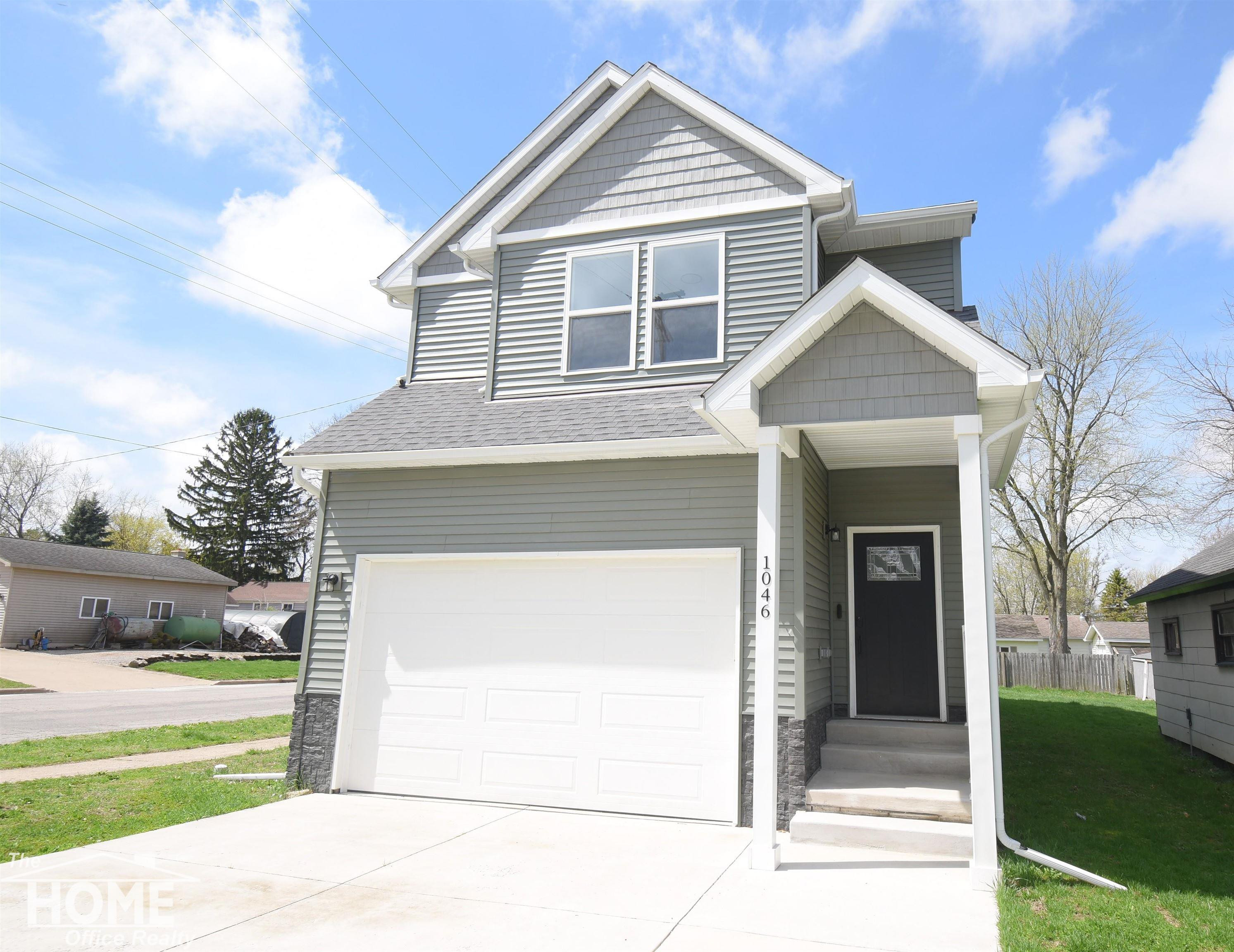 1046 S Pearce Street, Owosso, MI 48867
