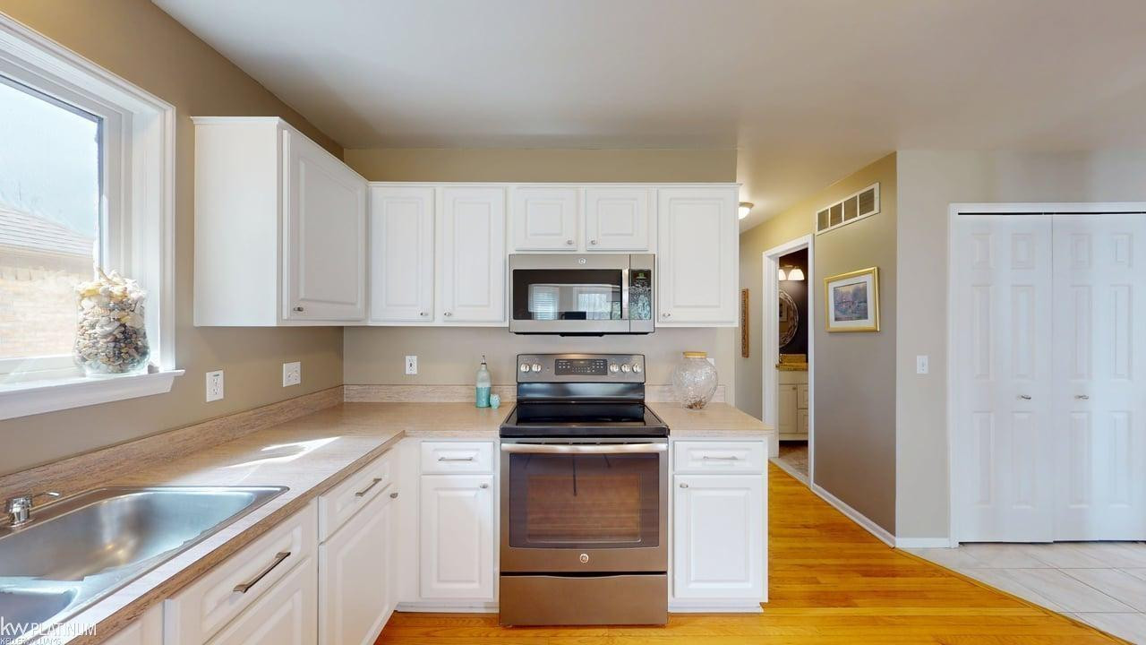 35392 St Clair Drive, New Baltimore, MI 48047 — Photo 15