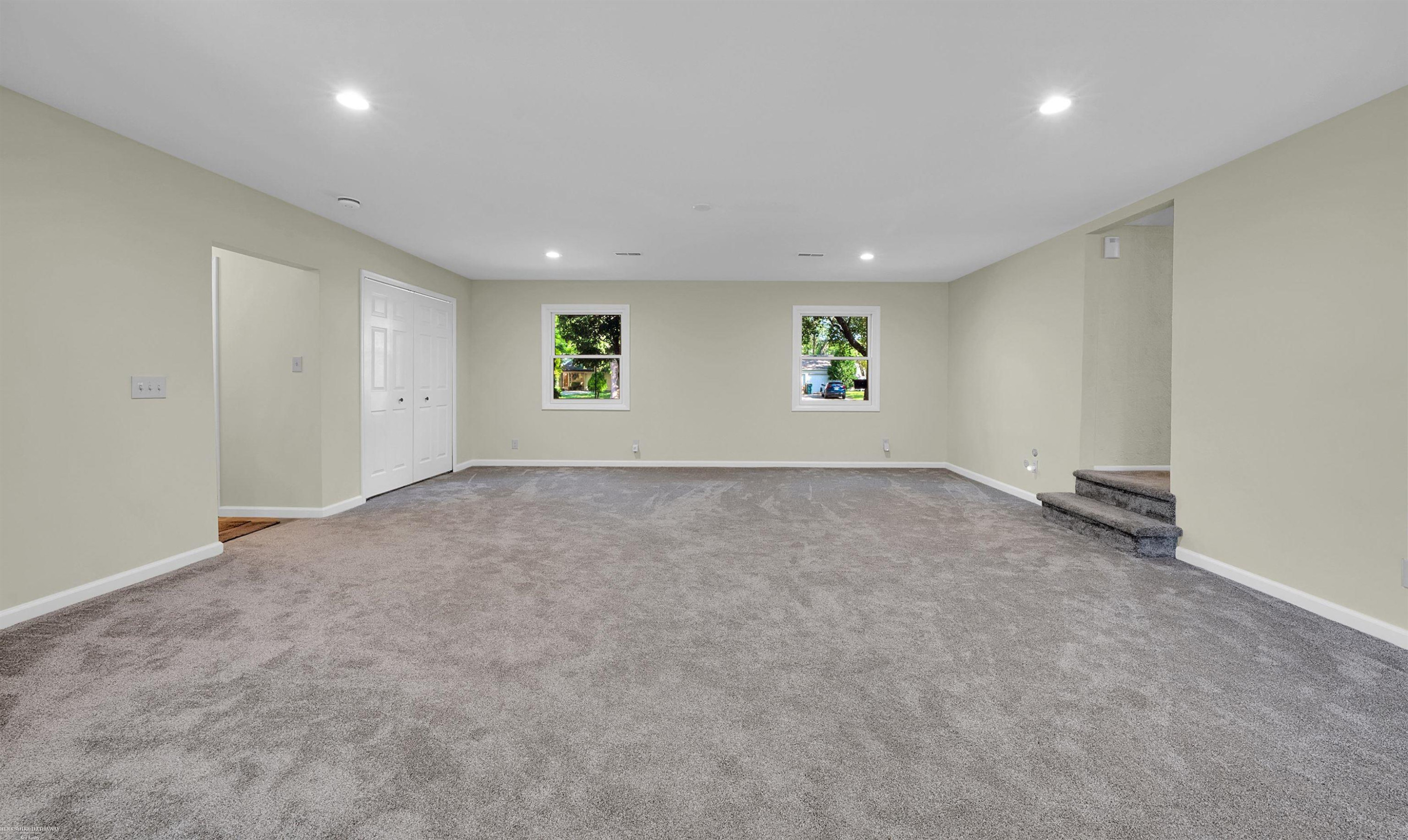 2700 Renshaw Drive, Troy, MI 48085 — Photo 24