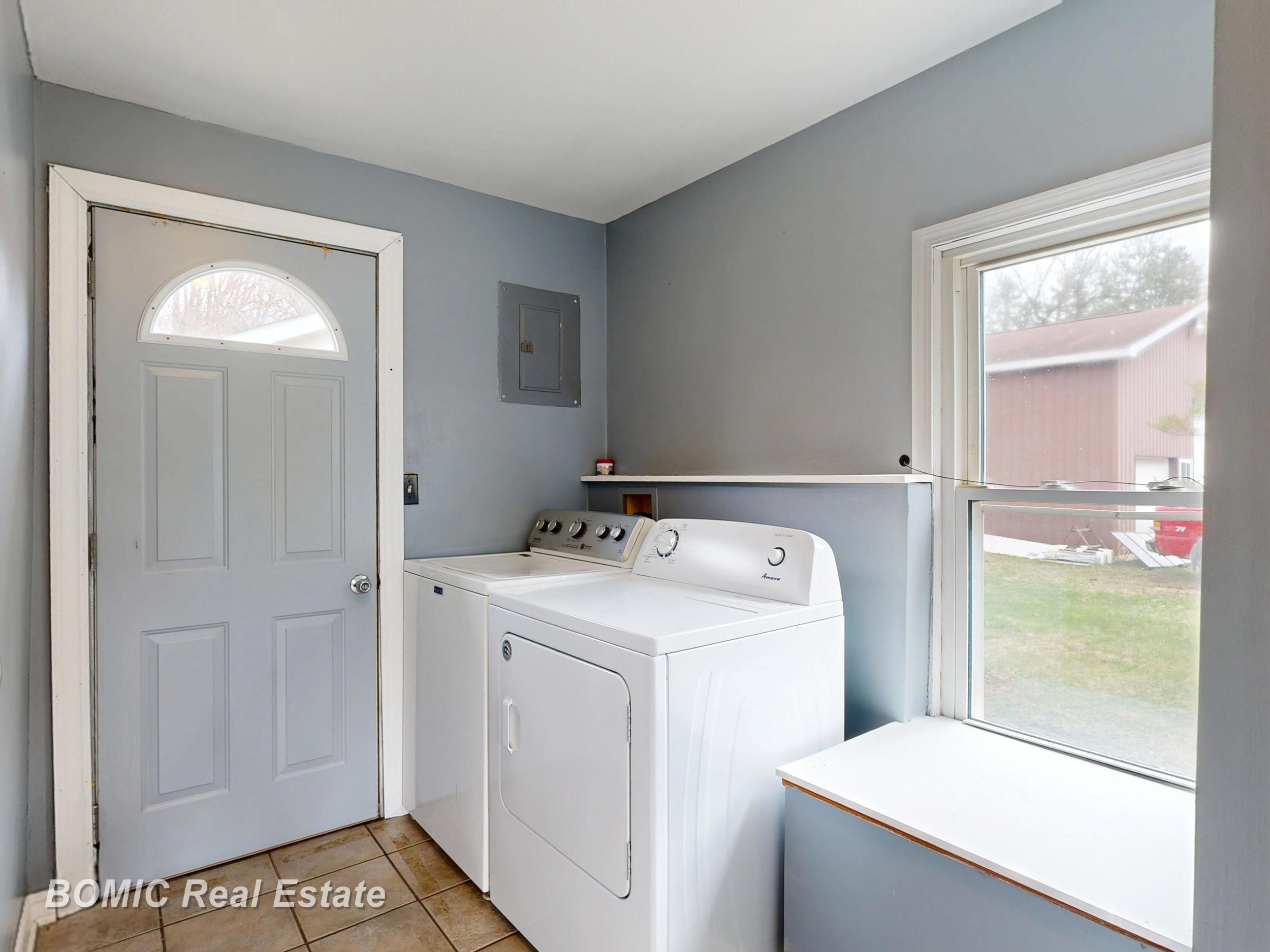 2751 E Deckerville Road, Caro, MI 48723 — Photo 10
