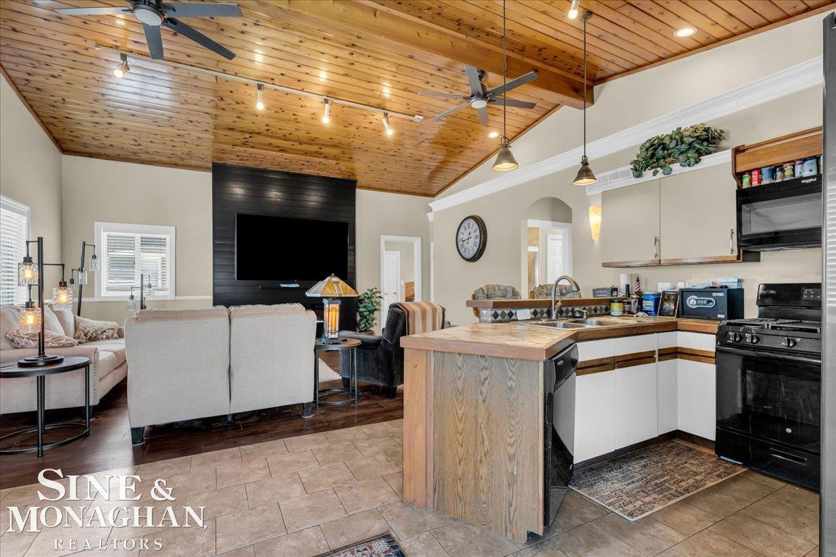 7846 Stark Drive, MI 48001 — Photo 44