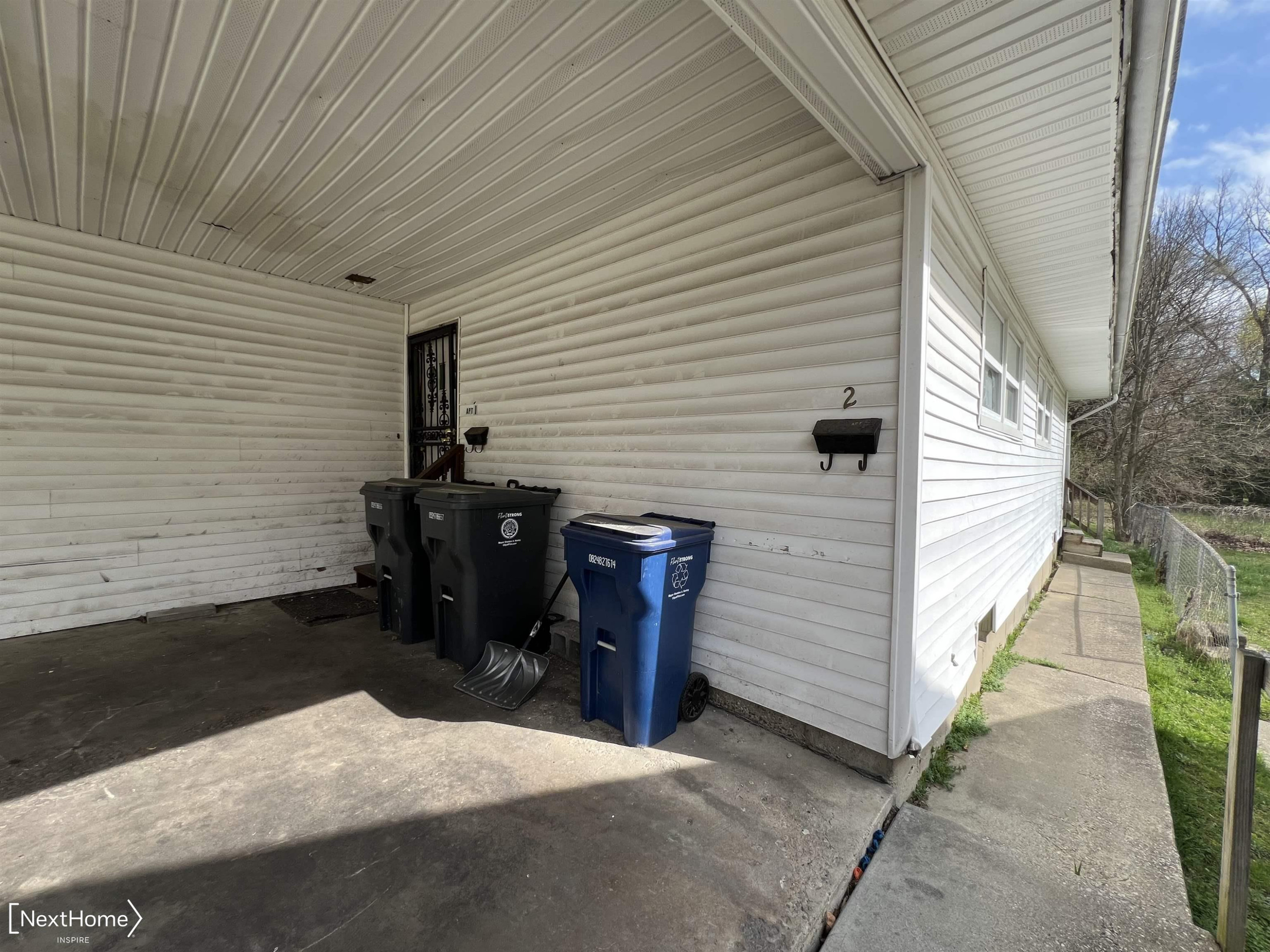 929 W Genesee Street, Flint, MI 48504 — Photo 3