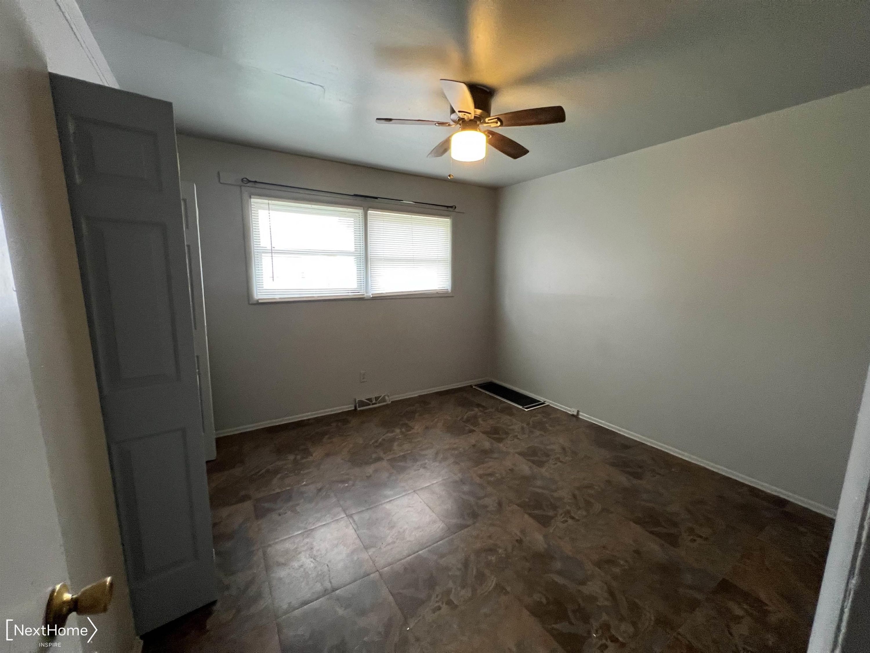 929 W Genesee Street, Flint, MI 48504 — Photo 8