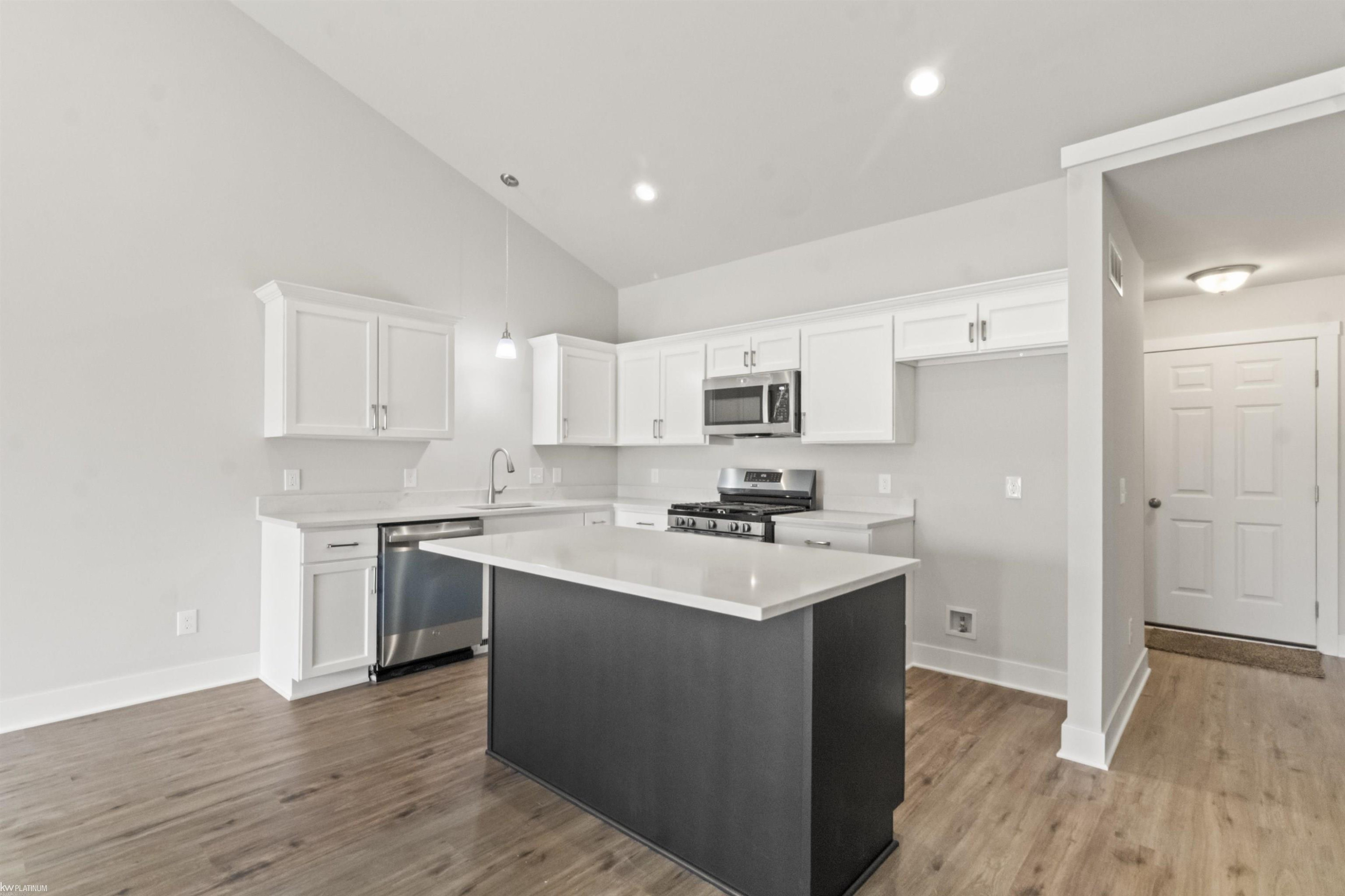 48389 Applegrove Lane, New Baltimore, MI — Photo 8