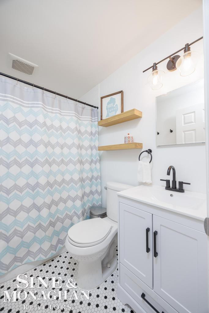 318 Kerby Rd Road, Grosse Pointe Farms, MI 48236 — Photo 8