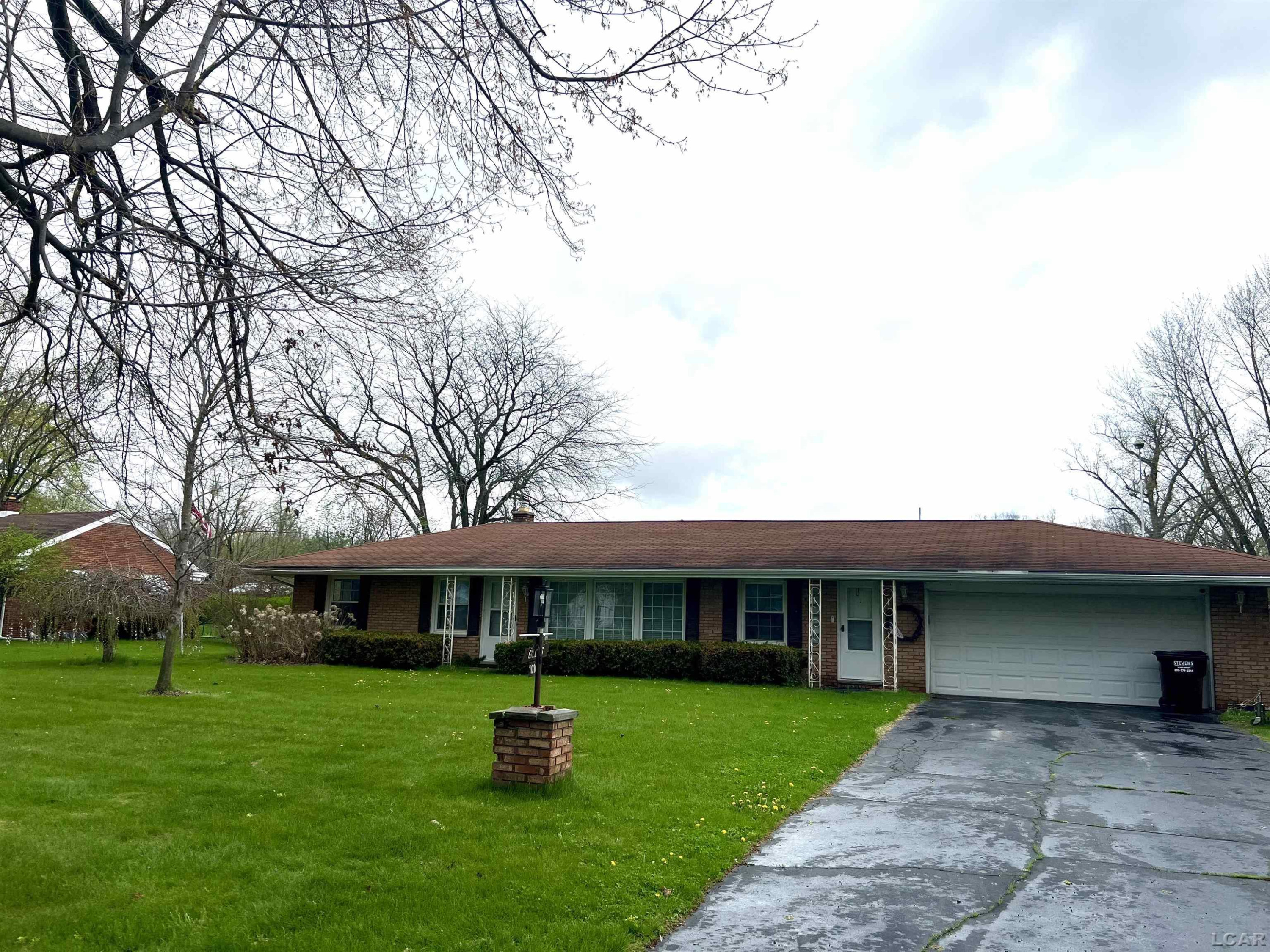 1016 River Acres Drive, Tecumseh, MI 49286 — Photo 2