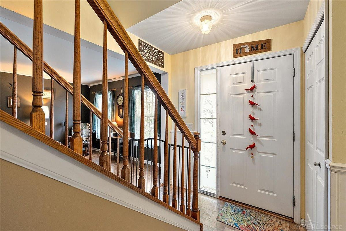 741 Inverness Drive, Oxford, MI 48371 — Photo 2