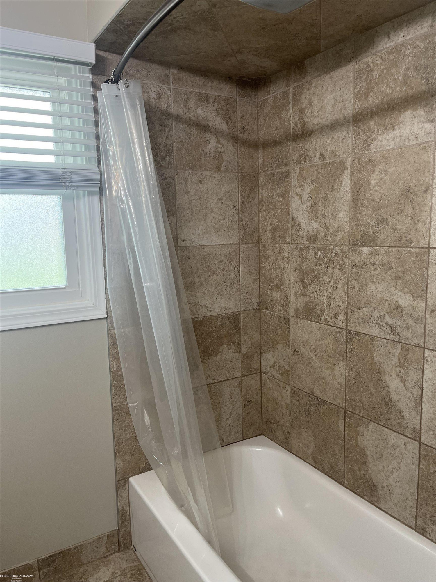 25284 Saint Christopher Drive, MI — Photo 23