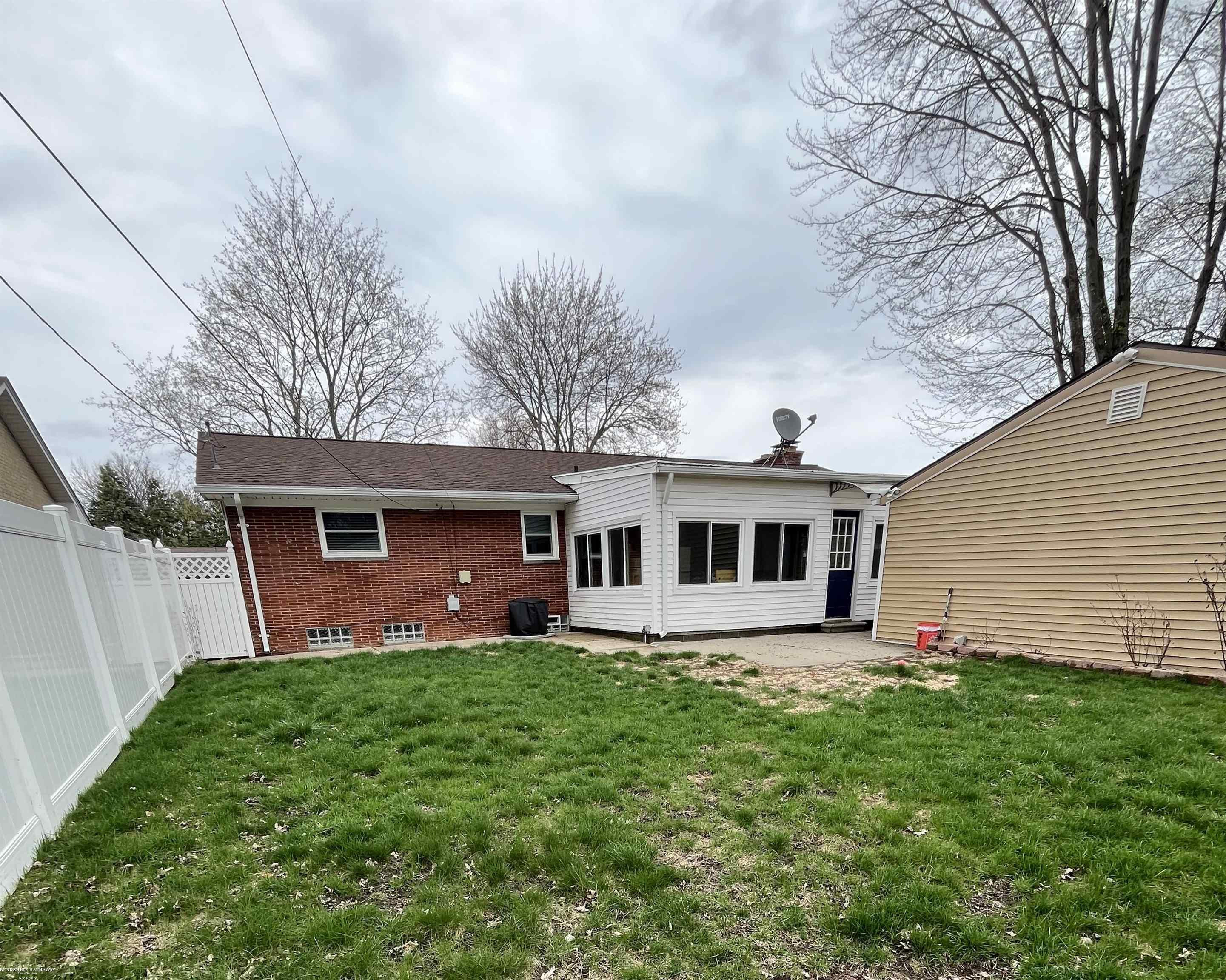 25284 Saint Christopher Drive, MI — Photo 38