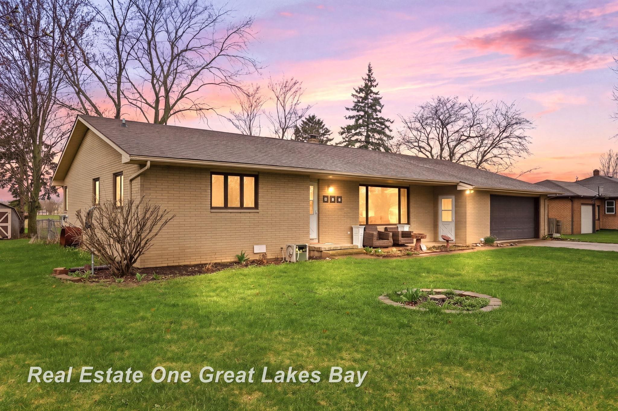 420 S Johnson Street, Merrill, MI 48637 — Photo 2