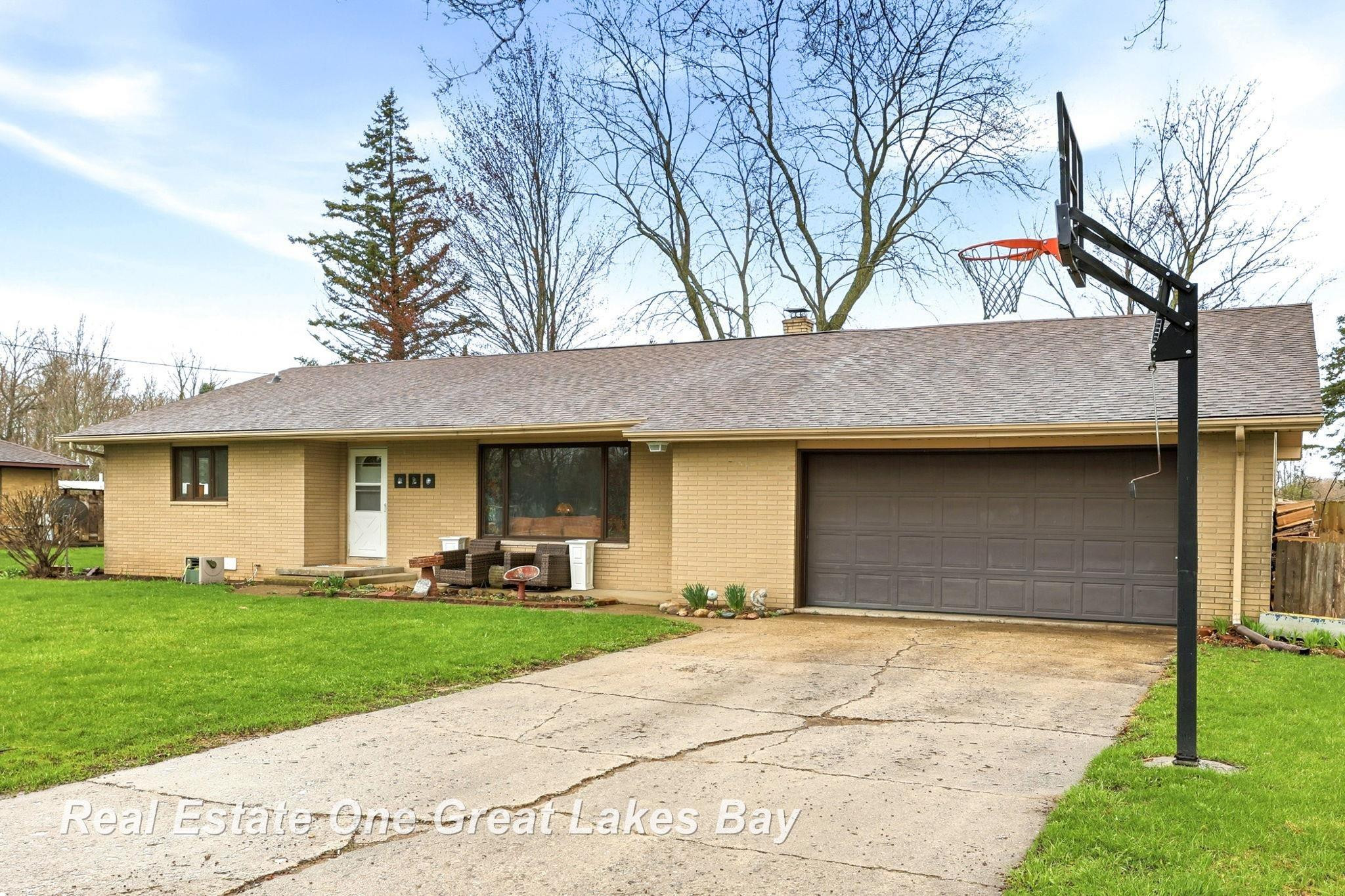 420 S Johnson Street, Merrill, MI 48637 — Photo 4