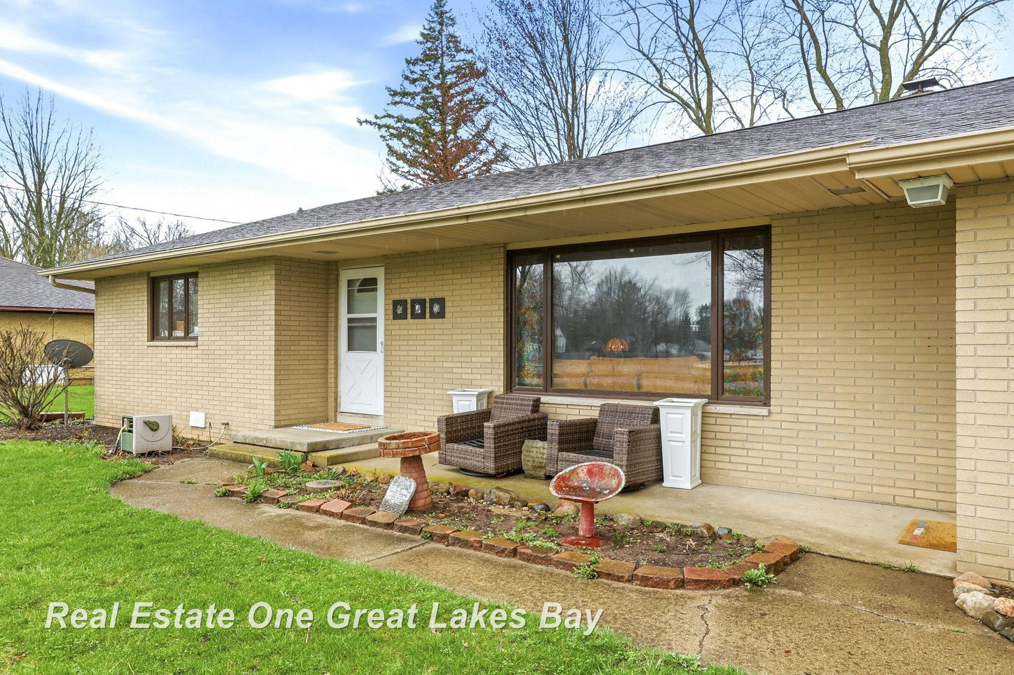 420 S Johnson Street, Merrill, MI 48637 — Photo 5