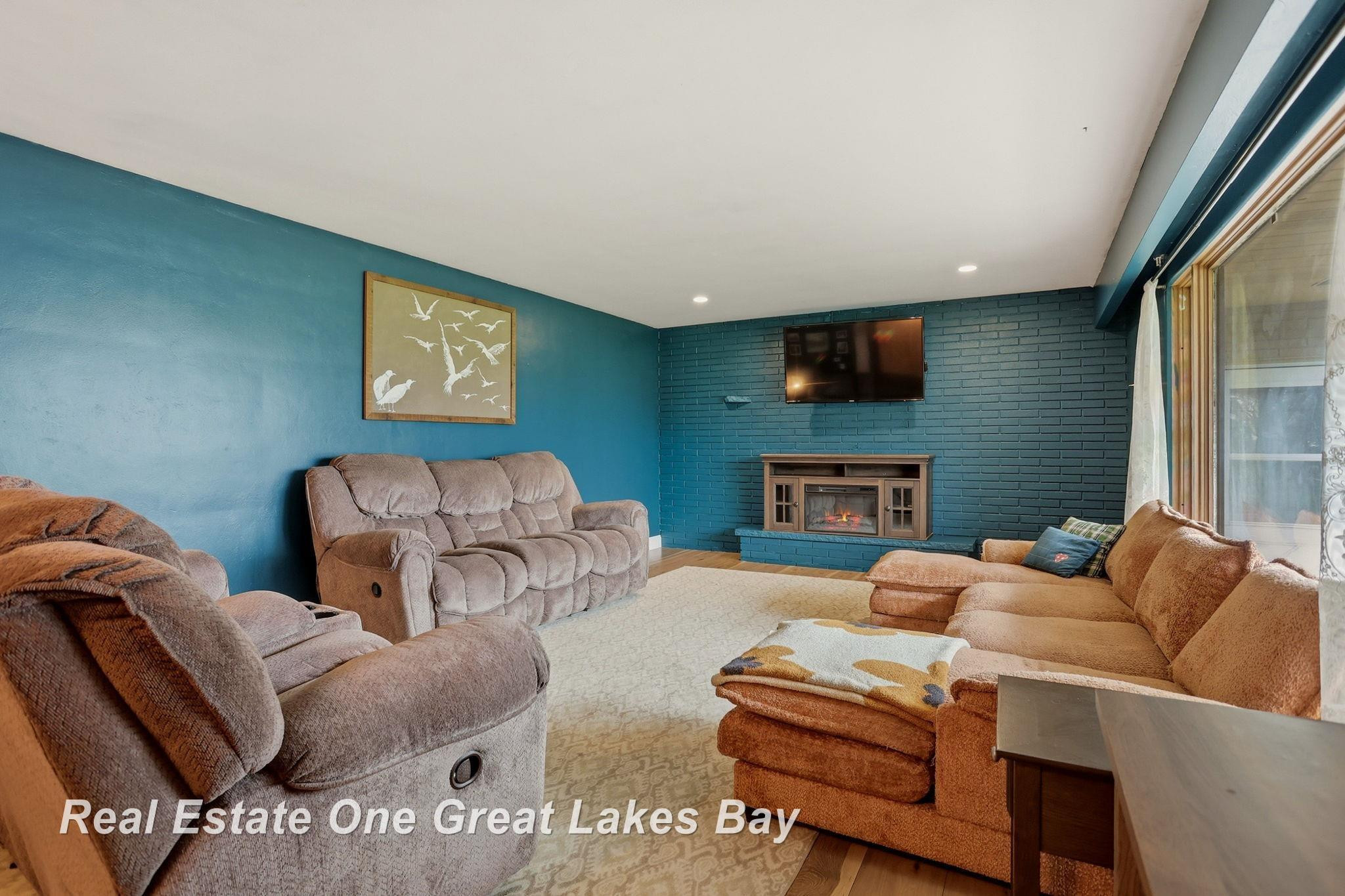 420 S Johnson Street, Merrill, MI 48637 — Photo 9