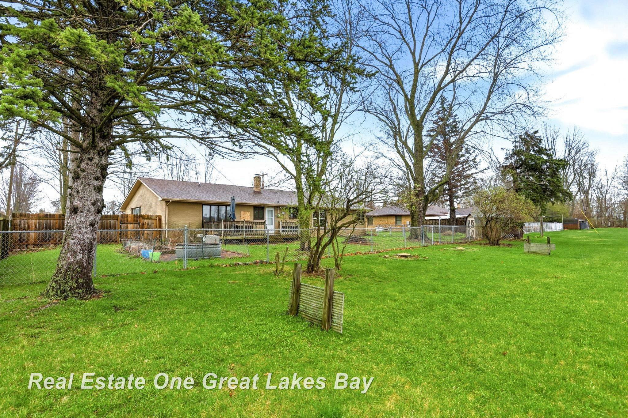 420 S Johnson Street, Merrill, MI 48637 — Photo 40
