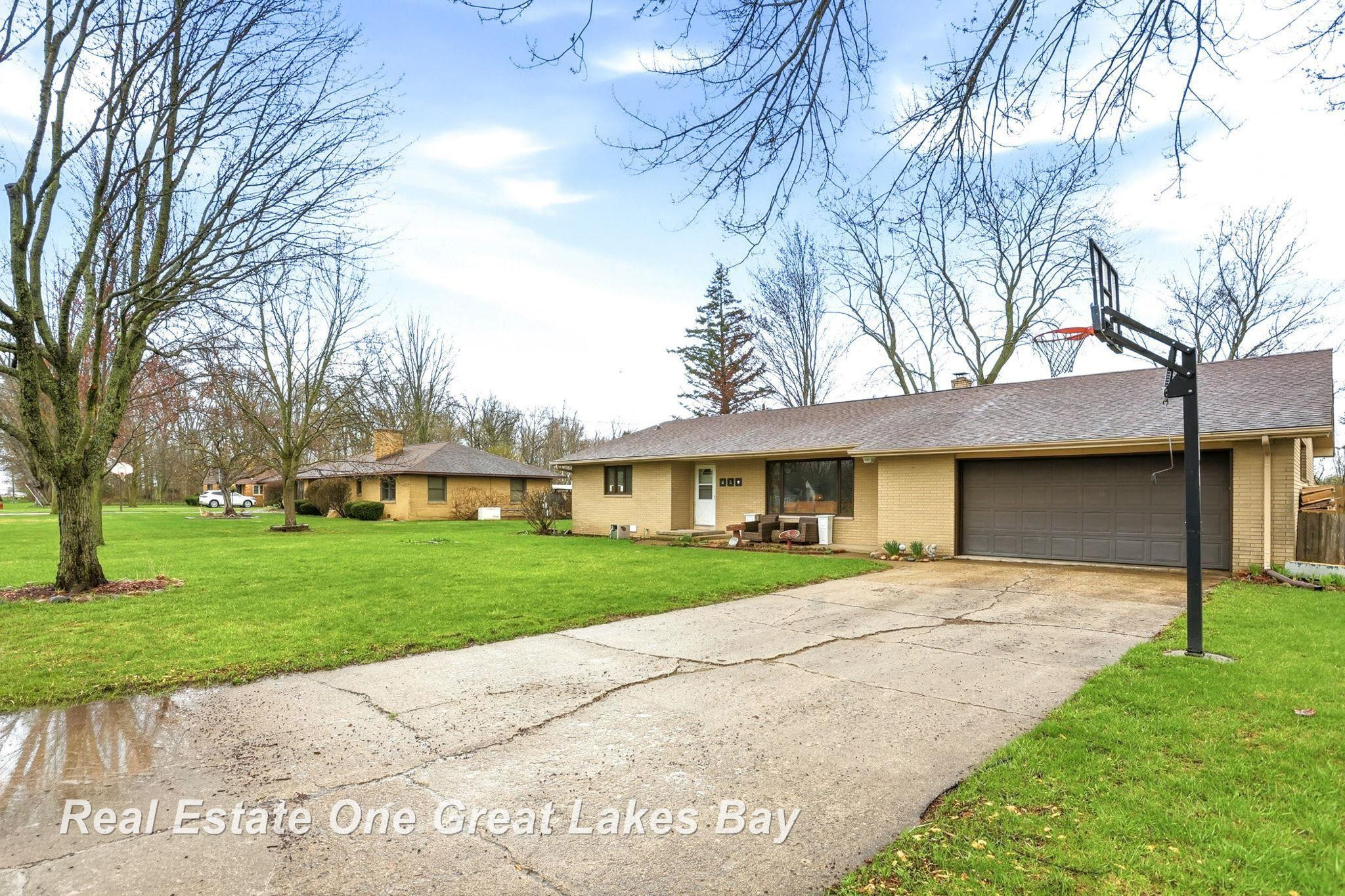 420 S Johnson Street, Merrill, MI 48637 — Photo 41