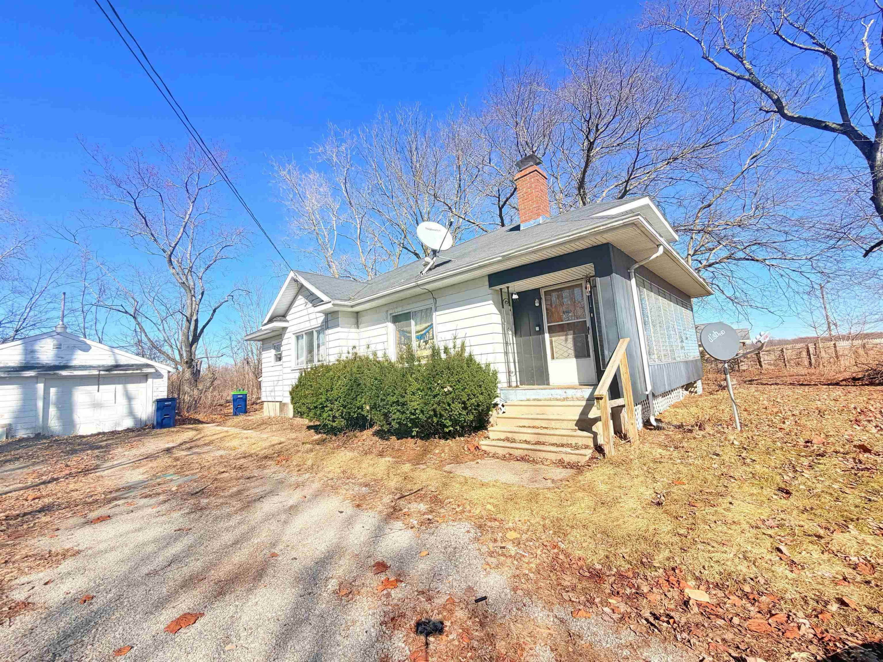 1820 Husen Road, Saginaw, MI 48601 — front exterior