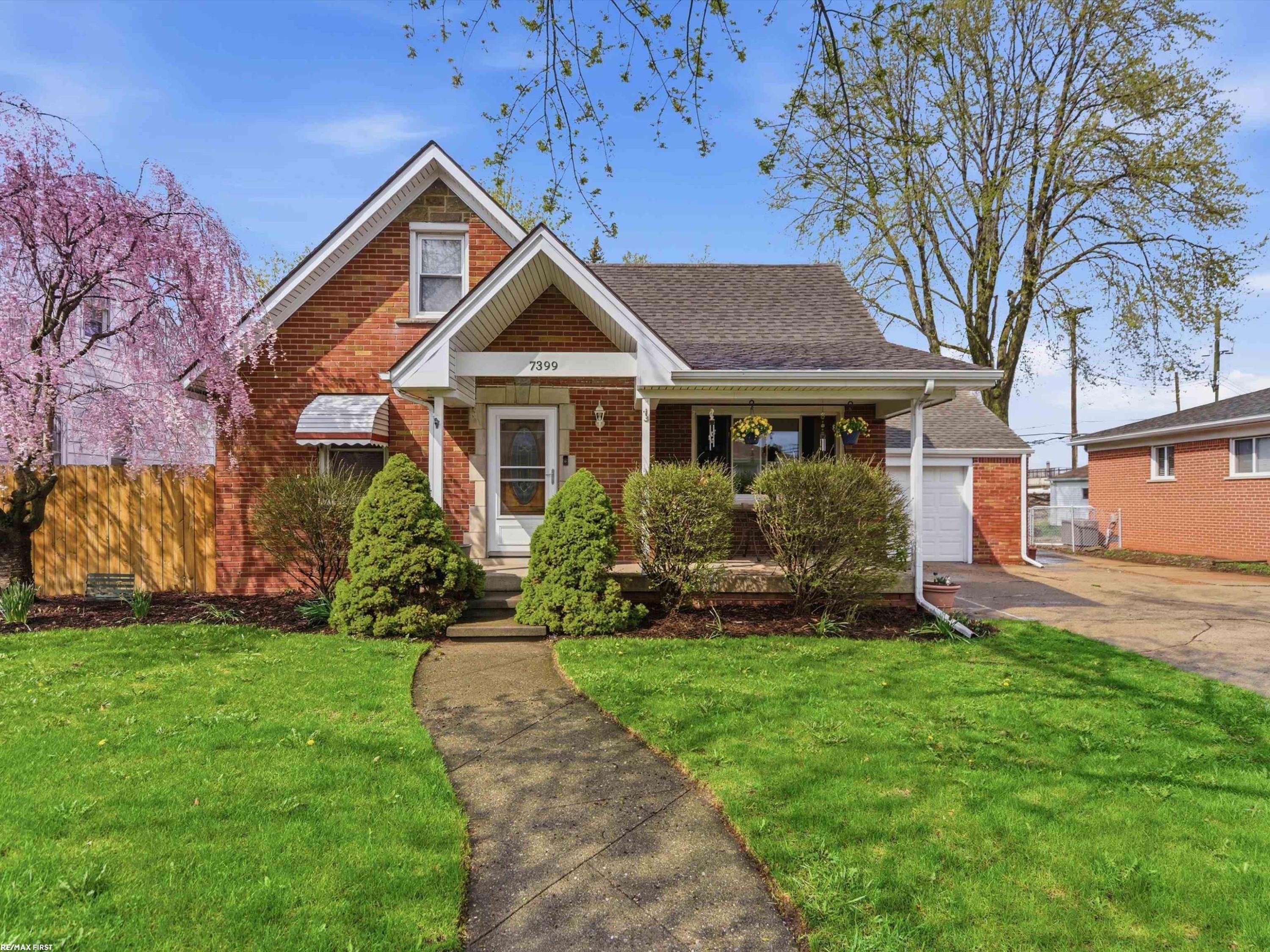 7399 Mckinley Avenue, Center Line, MI 48015 — Photo 2
