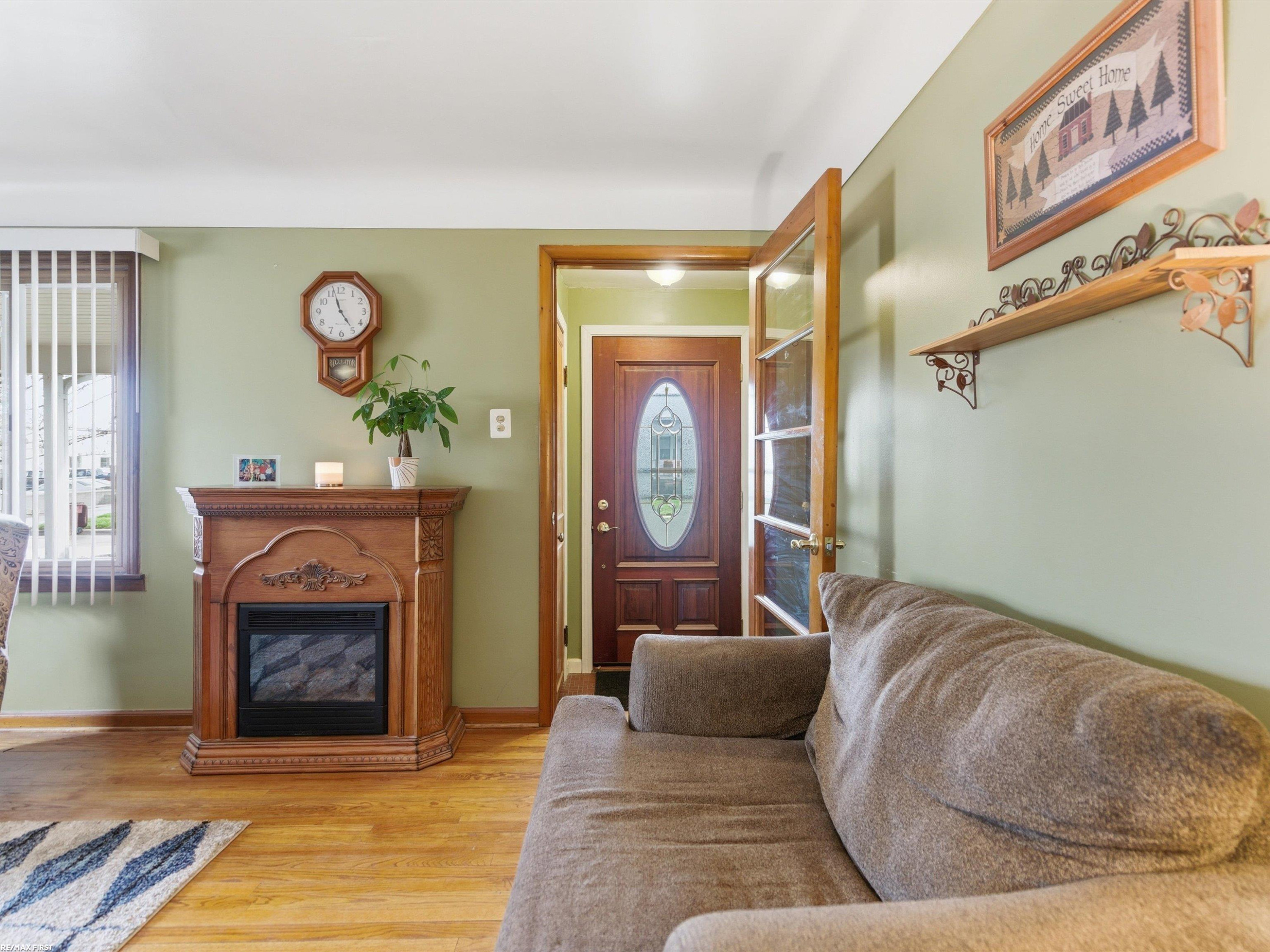 7399 Mckinley Avenue, Center Line, MI 48015 — Photo 4