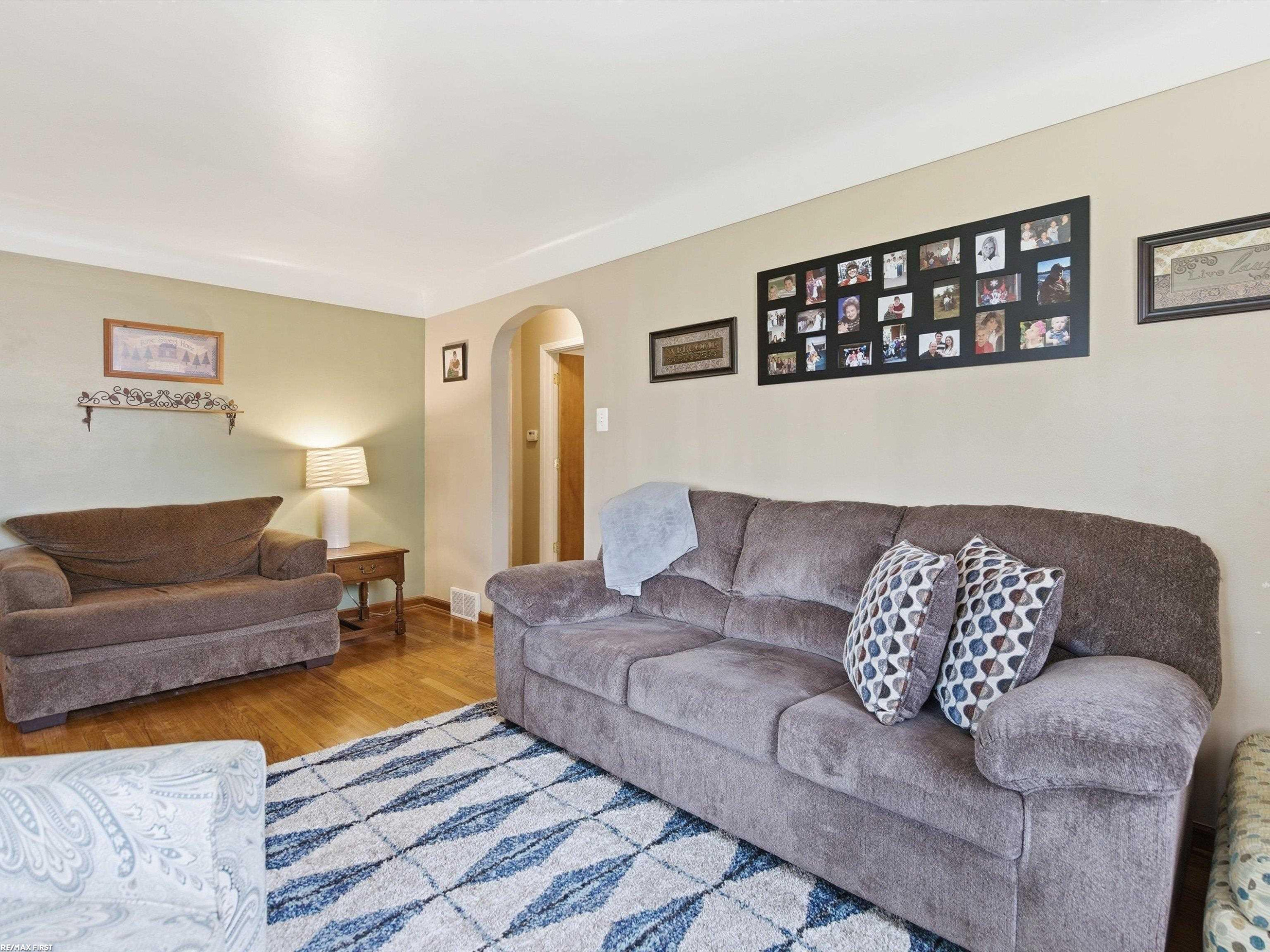 7399 Mckinley Avenue, Center Line, MI 48015 — Photo 8